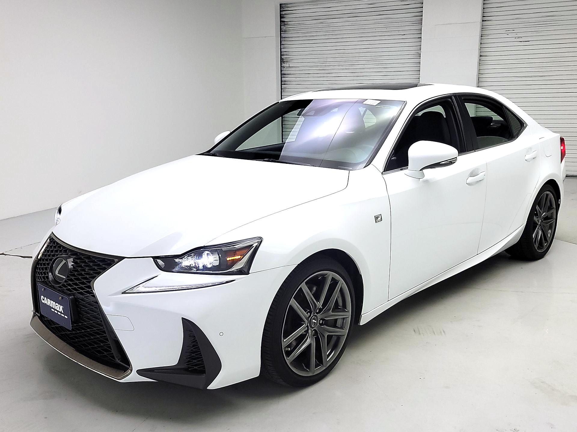 Thumbnail: 2020 Lexus IS - 3