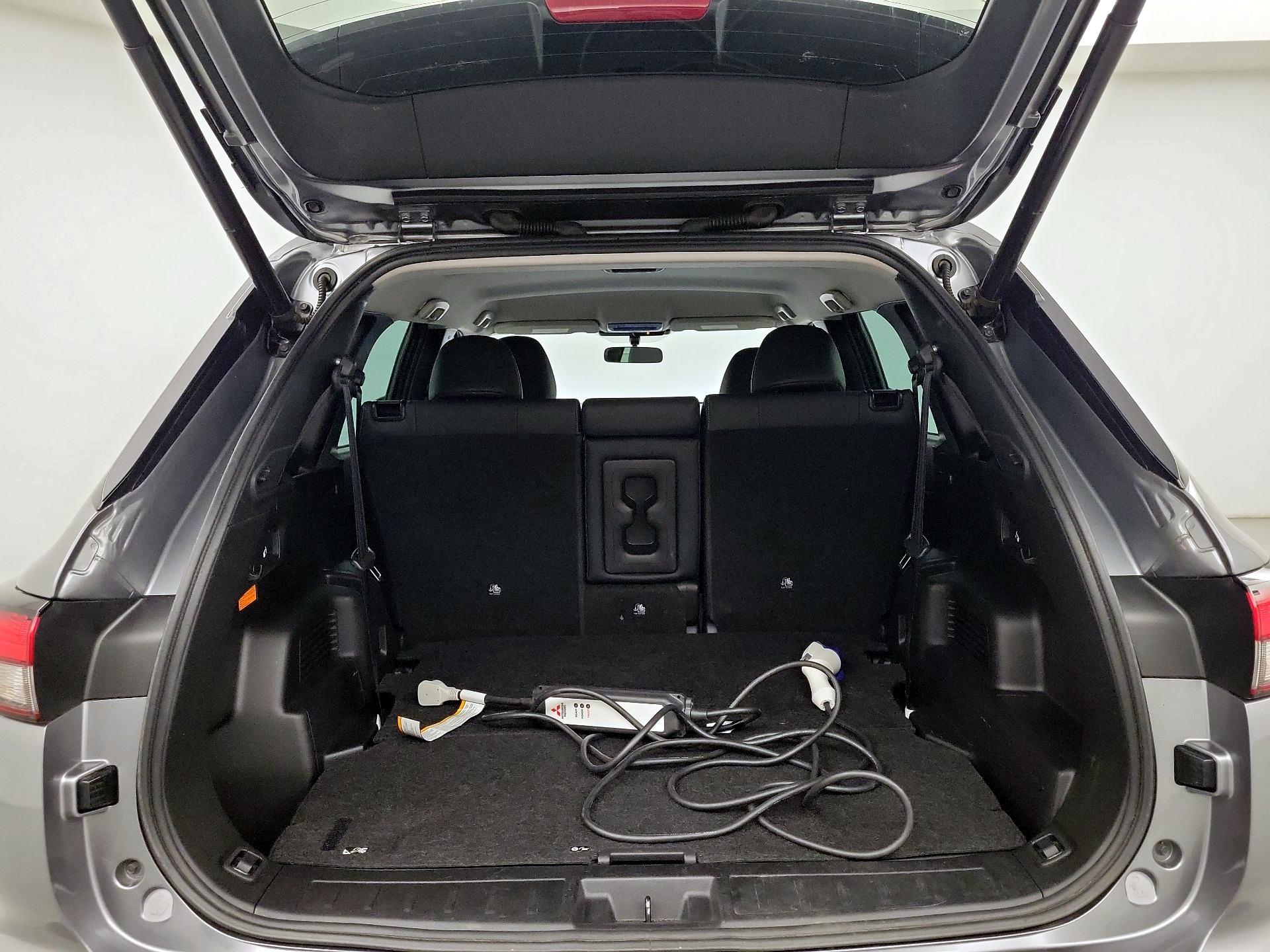 Thumbnail: 2023 Mitsubishi Outlander - 20