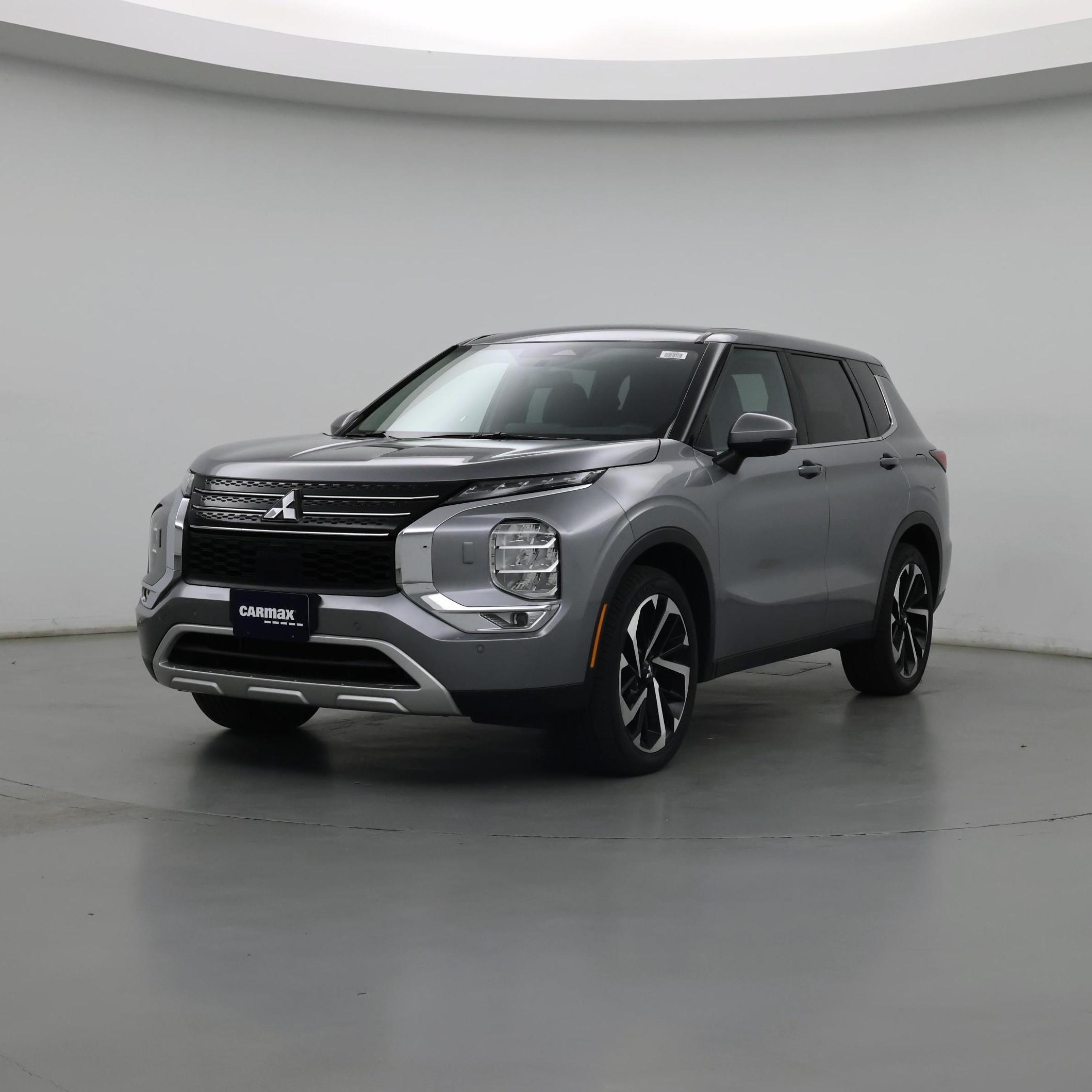 Thumbnail: 2023 Mitsubishi Outlander - 4