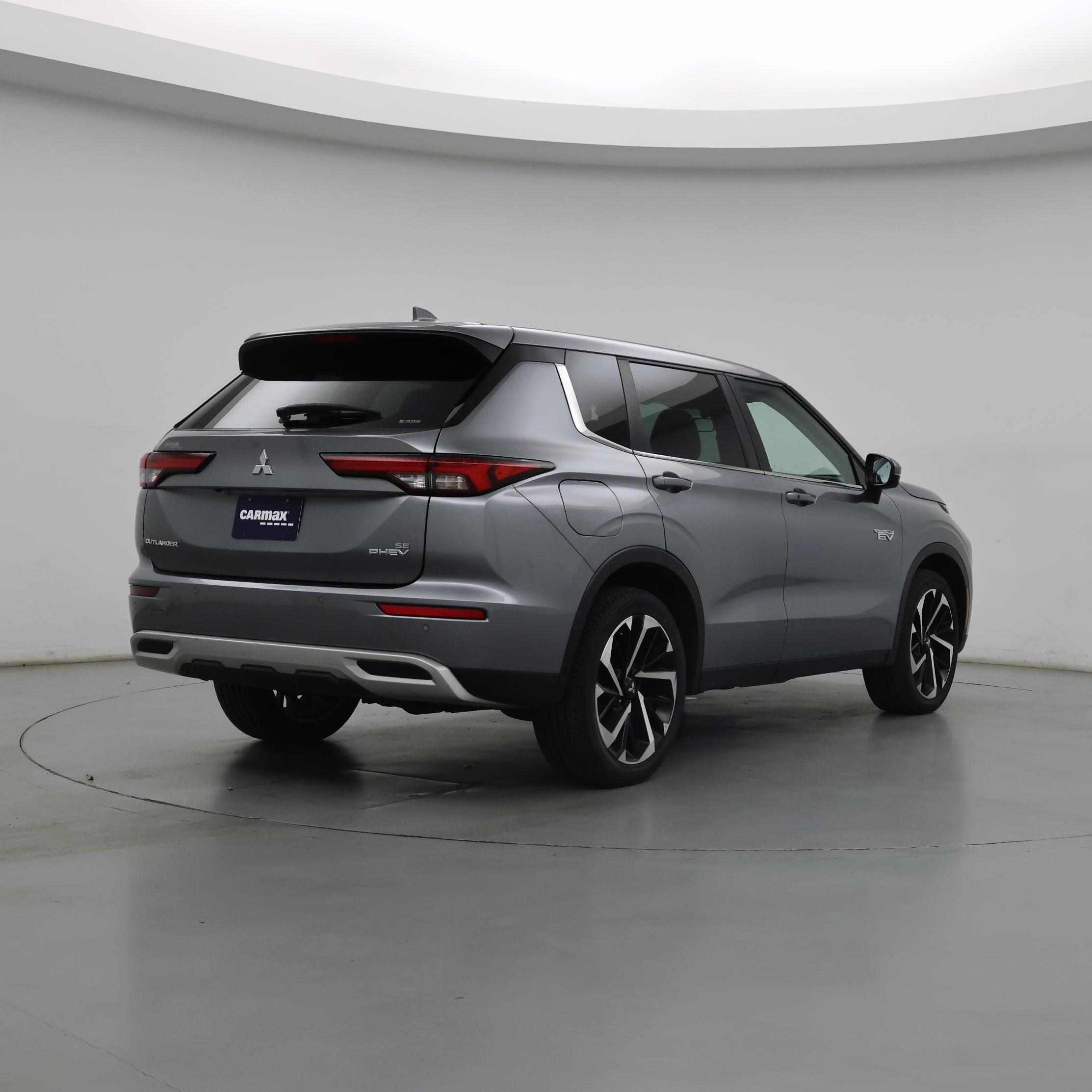 Thumbnail: 2023 Mitsubishi Outlander - 8