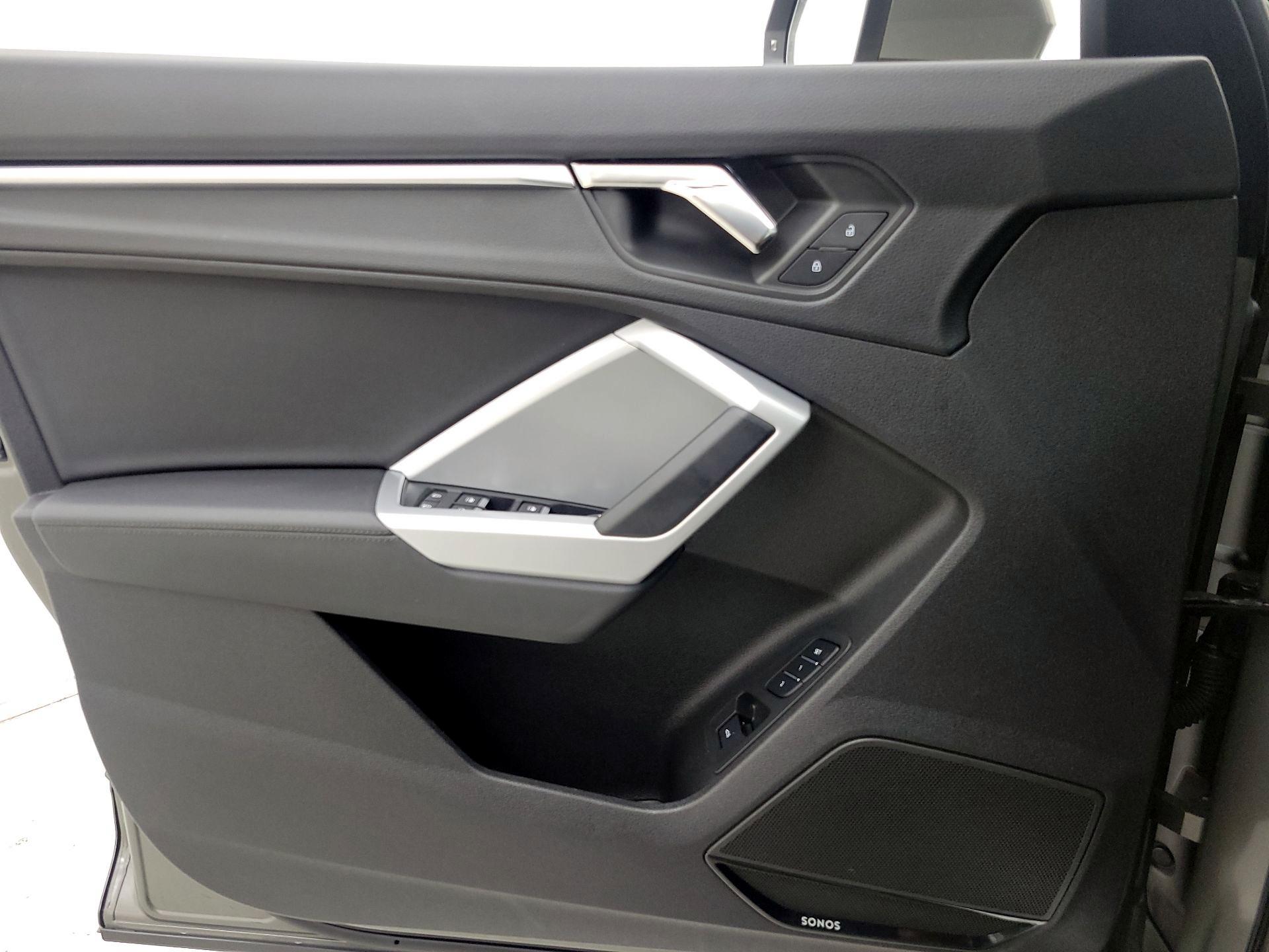 Thumbnail: 2022 Audi Q3 - 12