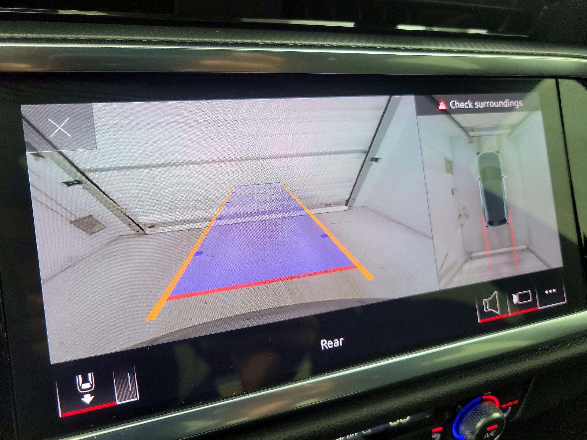 Thumbnail: 2022 Audi Q3 - 15