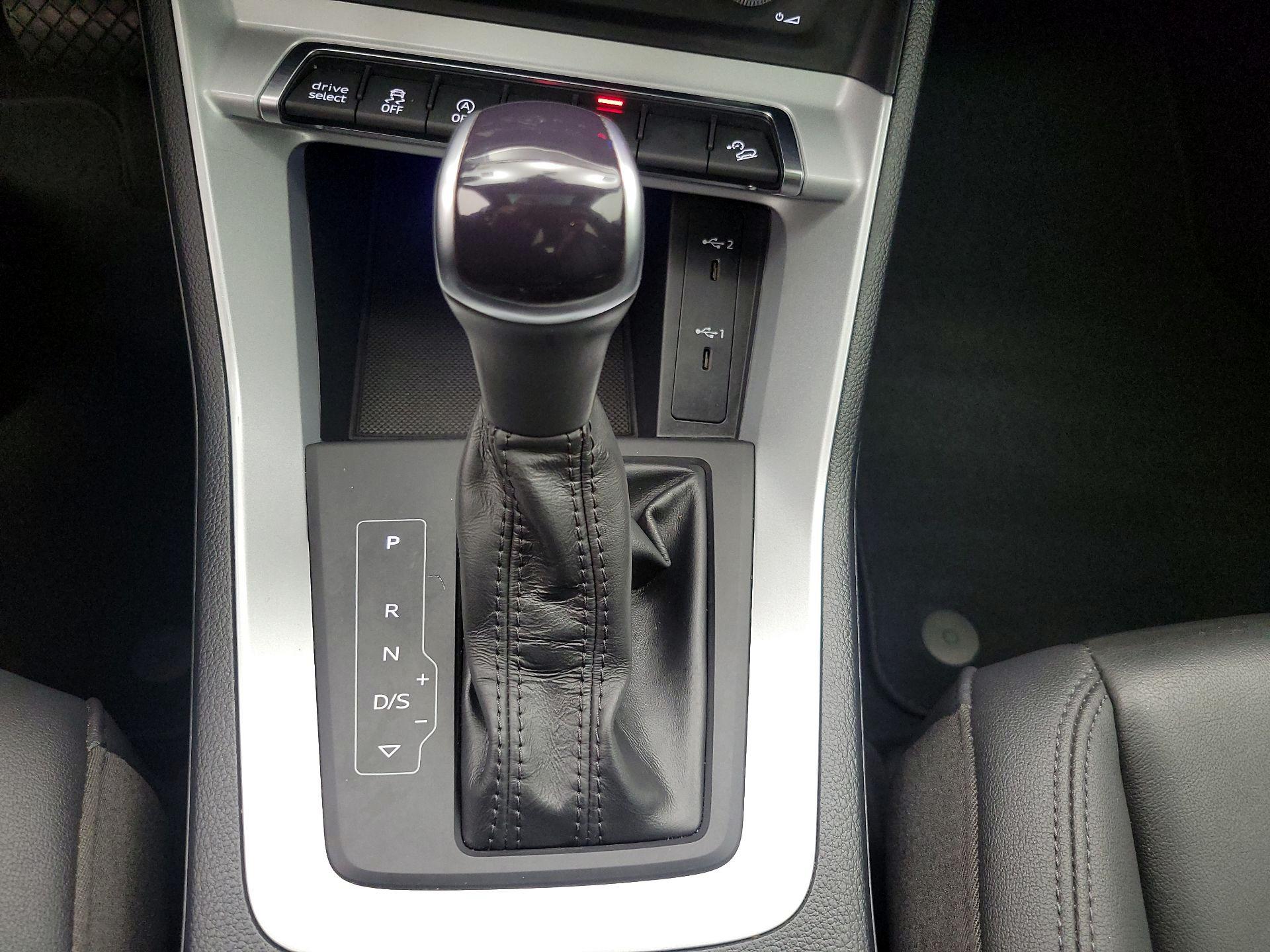 Thumbnail: 2022 Audi Q3 - 18