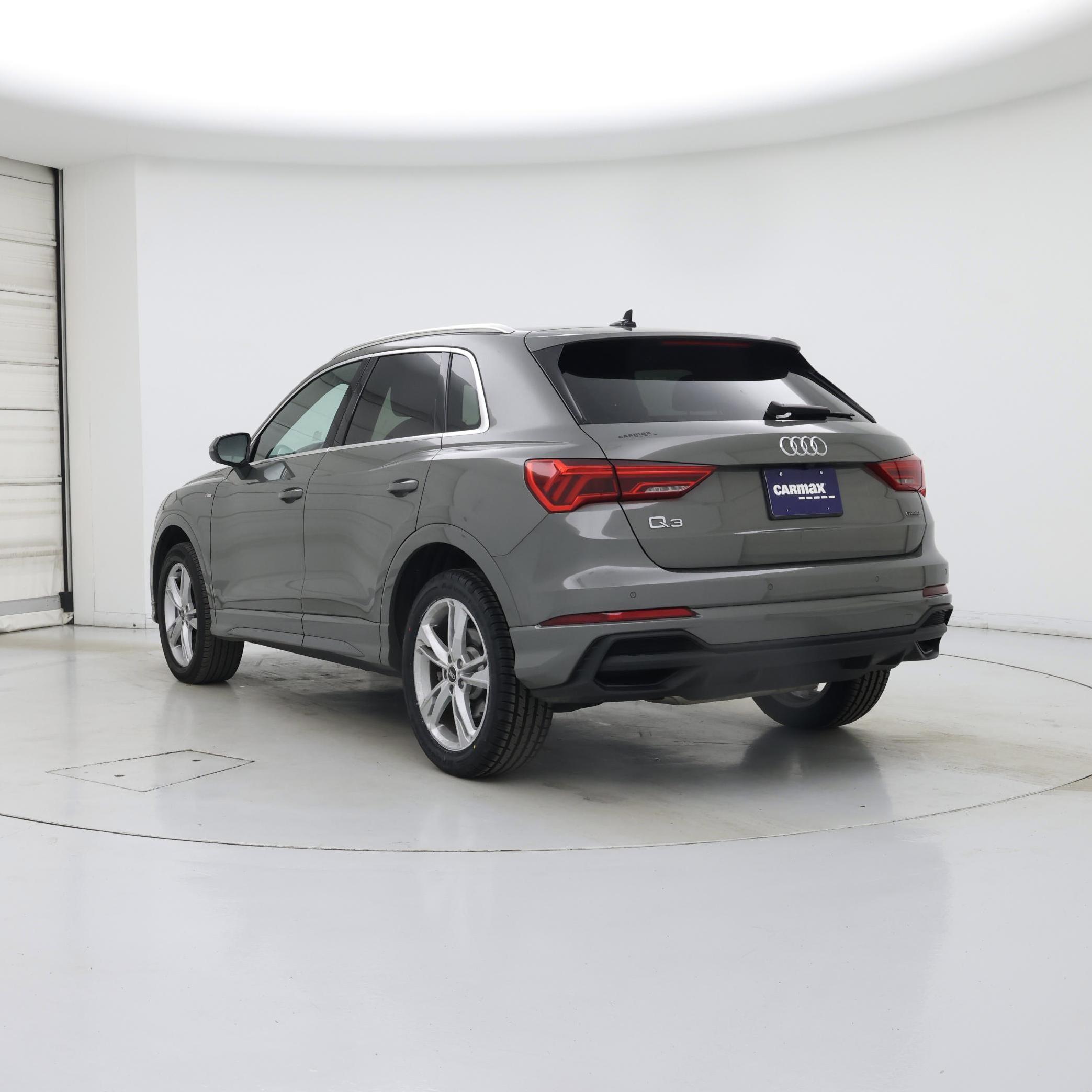 Thumbnail: 2022 Audi Q3 - 2