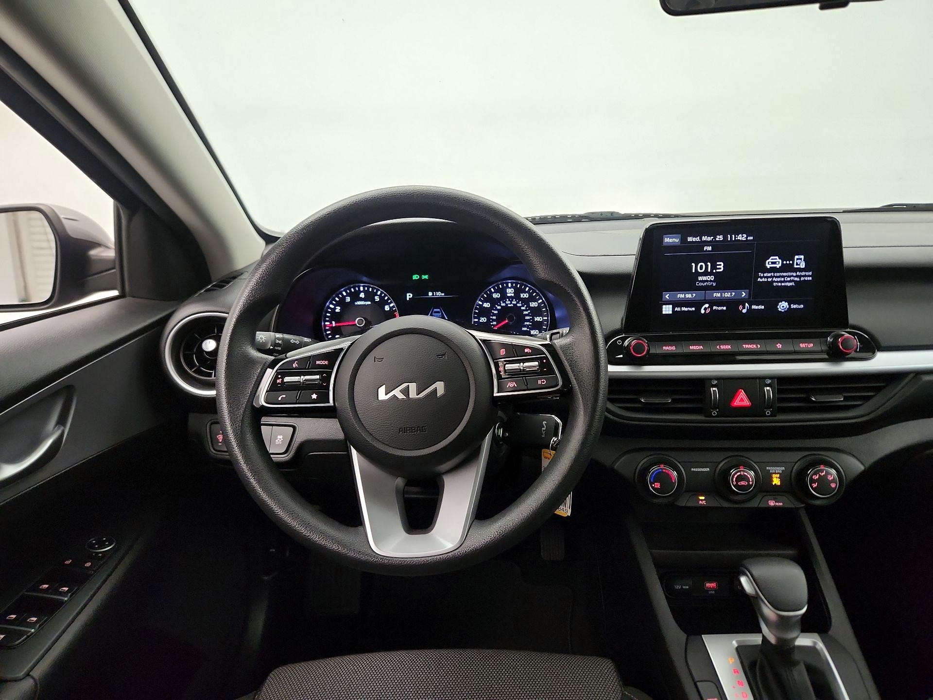 Thumbnail: 2023 Kia Forte - 10