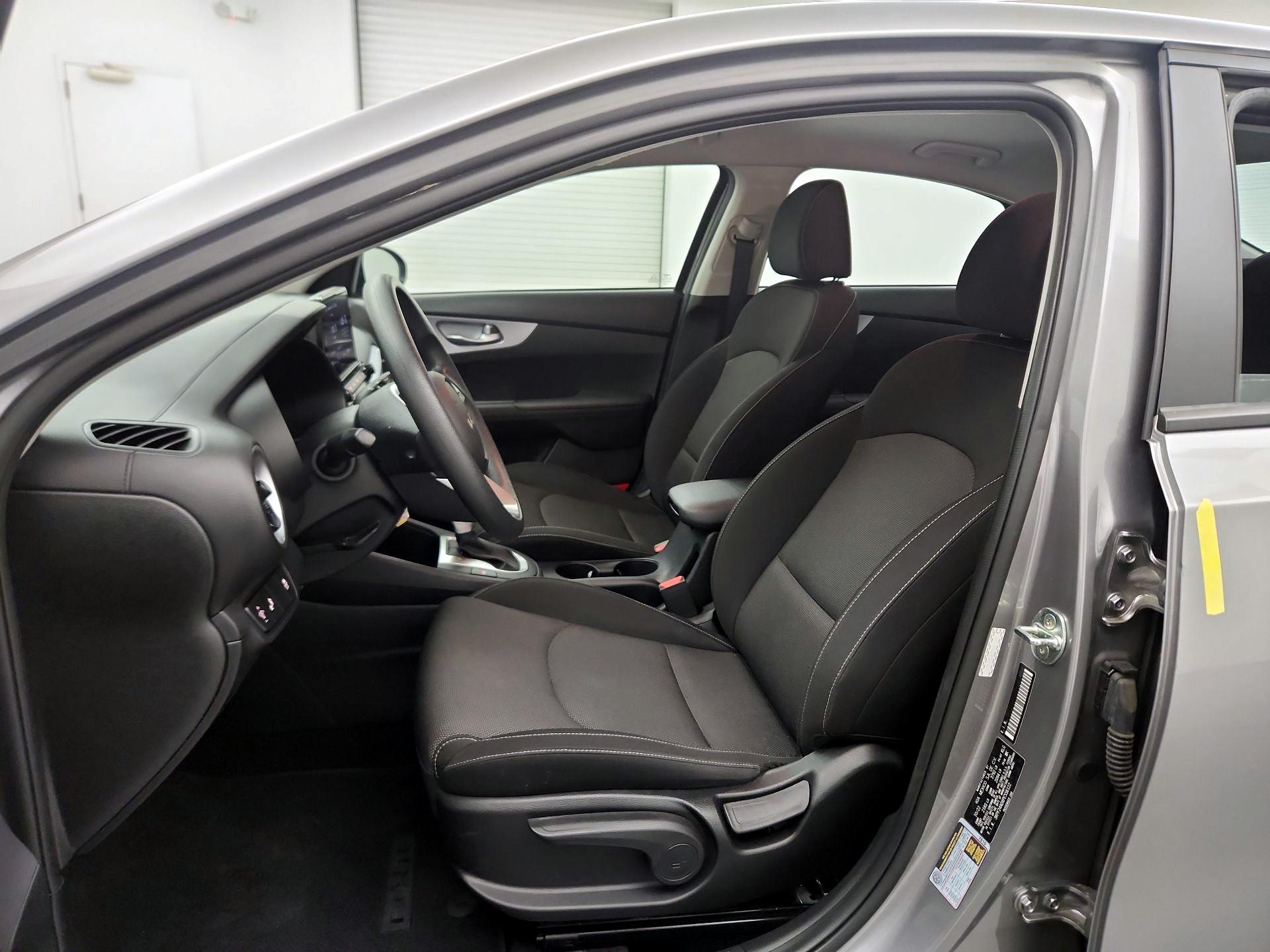 Thumbnail: 2023 Kia Forte - 11