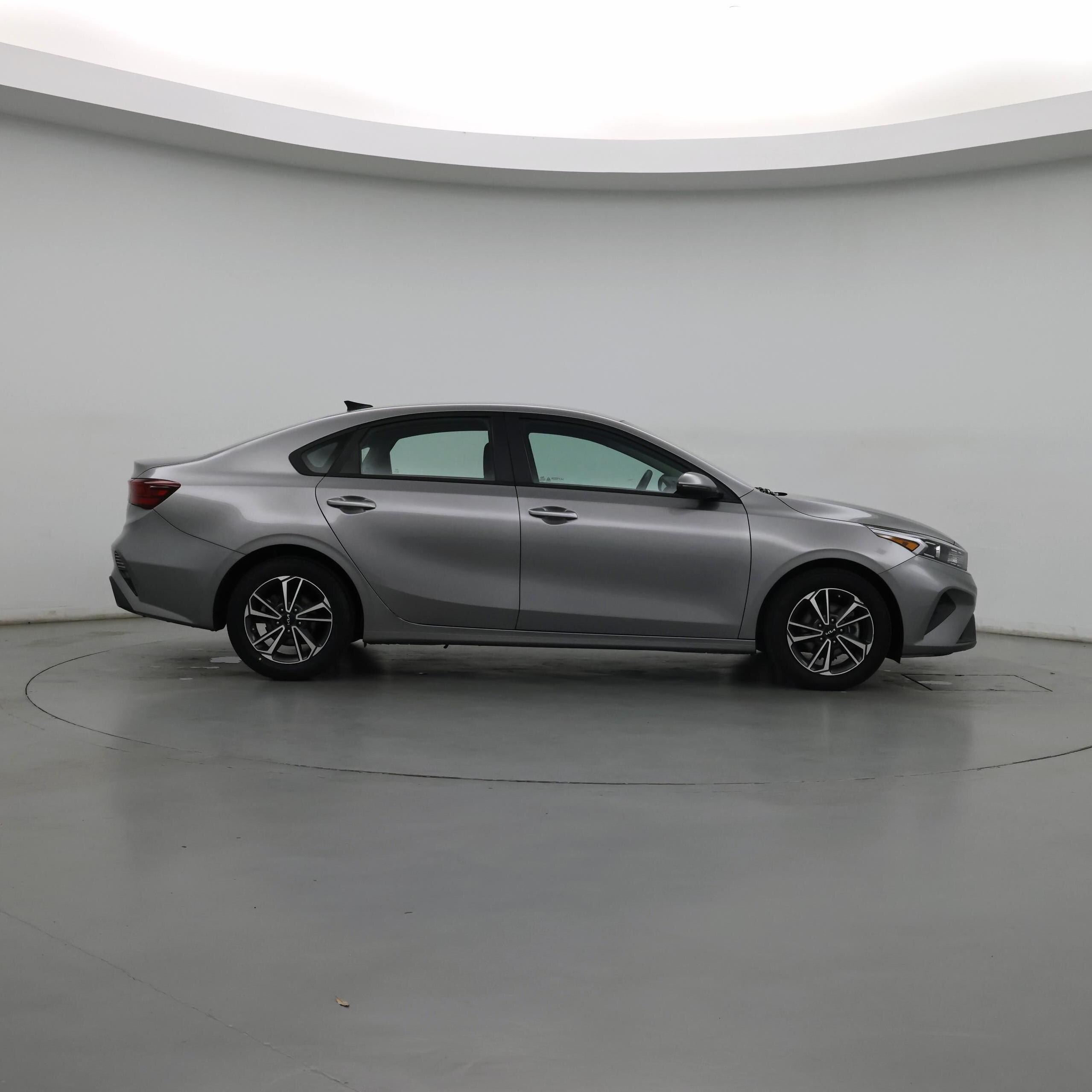 Thumbnail: 2023 Kia Forte - 7