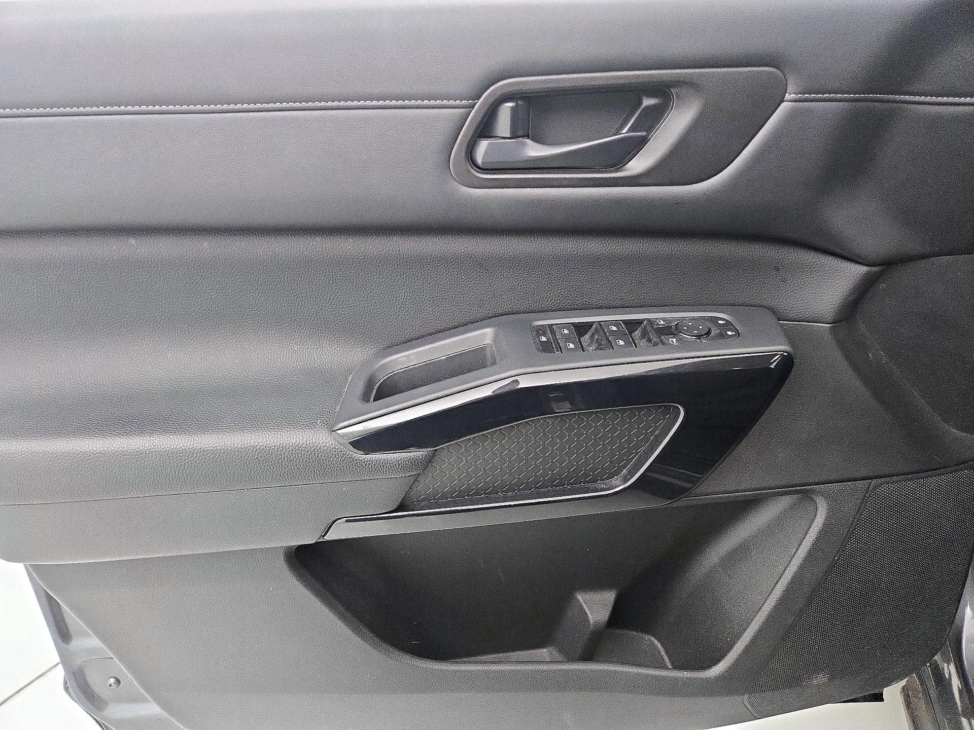 Thumbnail: 2024 Nissan Pathfinder - 12