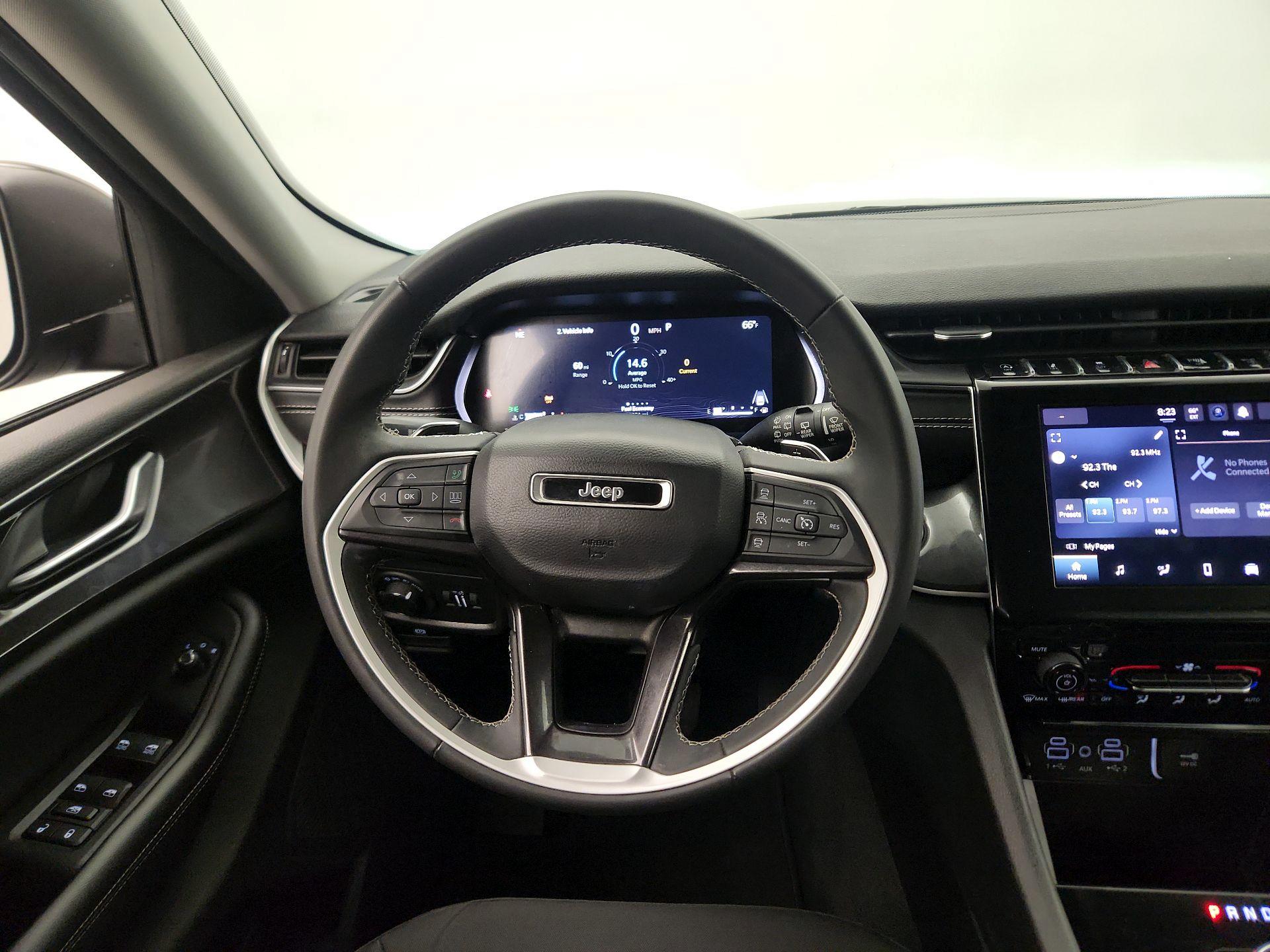 Thumbnail: 2023 Jeep Grand Cherokee - 10