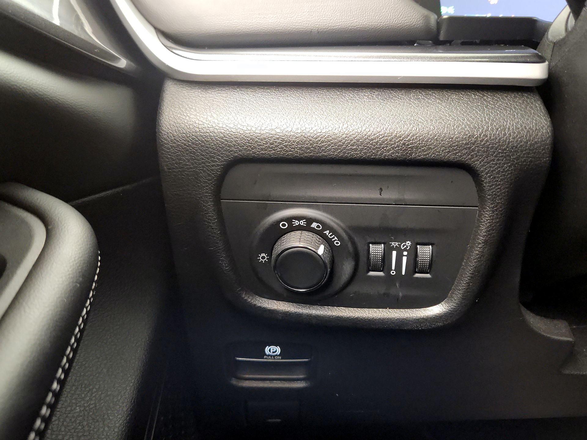 Thumbnail: 2023 Jeep Grand Cherokee - 13