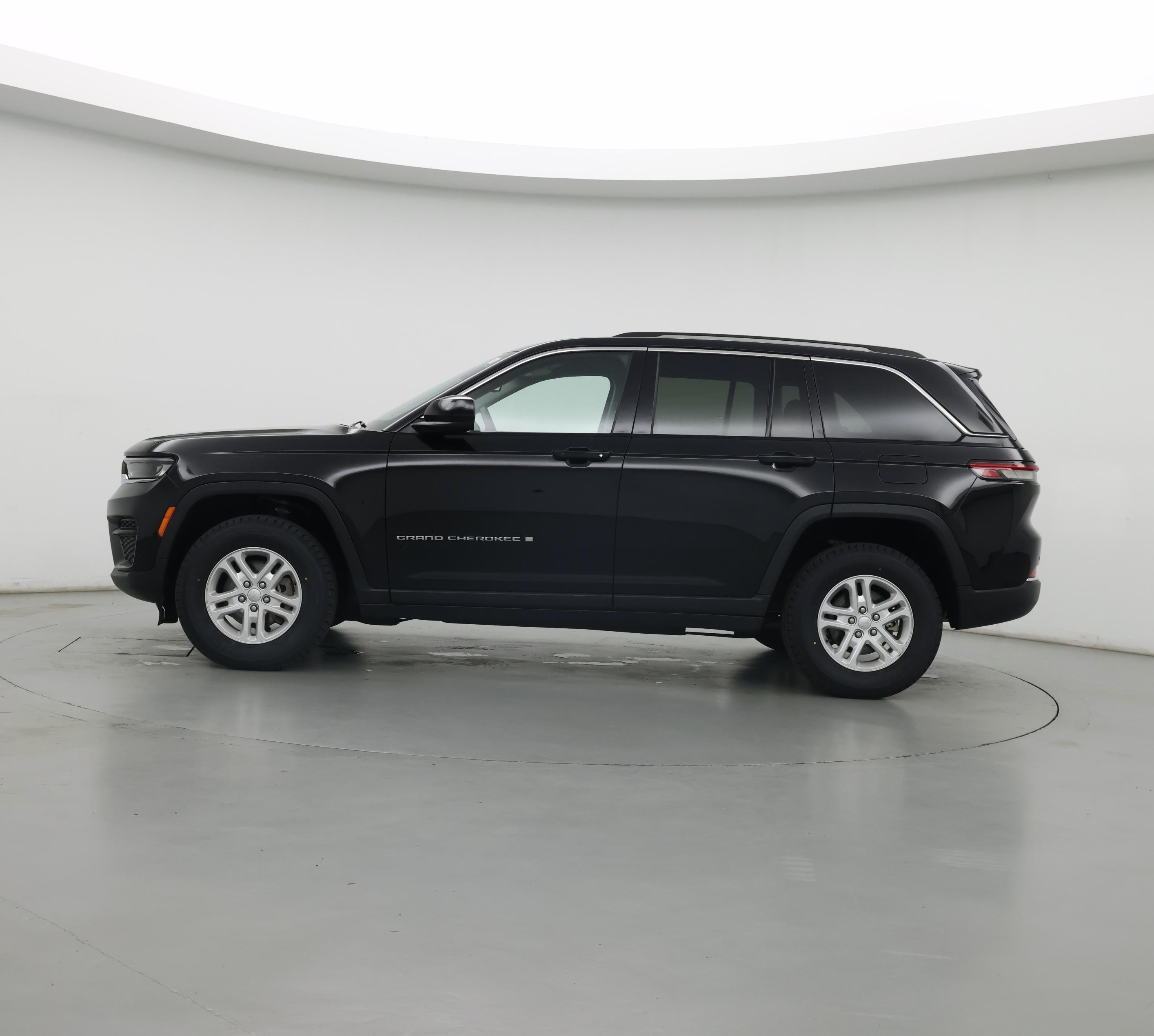 Thumbnail: 2023 Jeep Grand Cherokee - 3