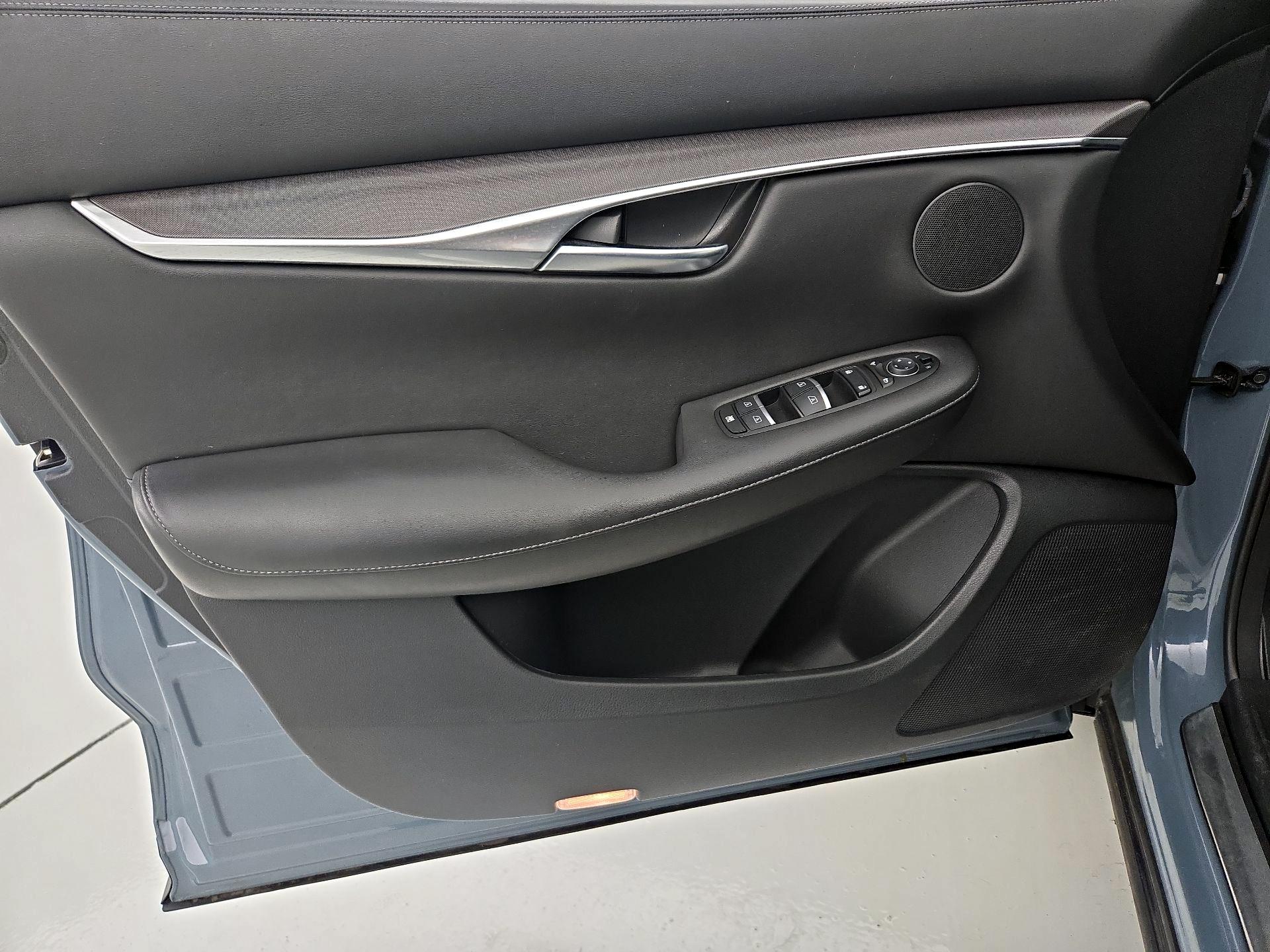 Thumbnail: 2022 INFINITI QX50 - 12