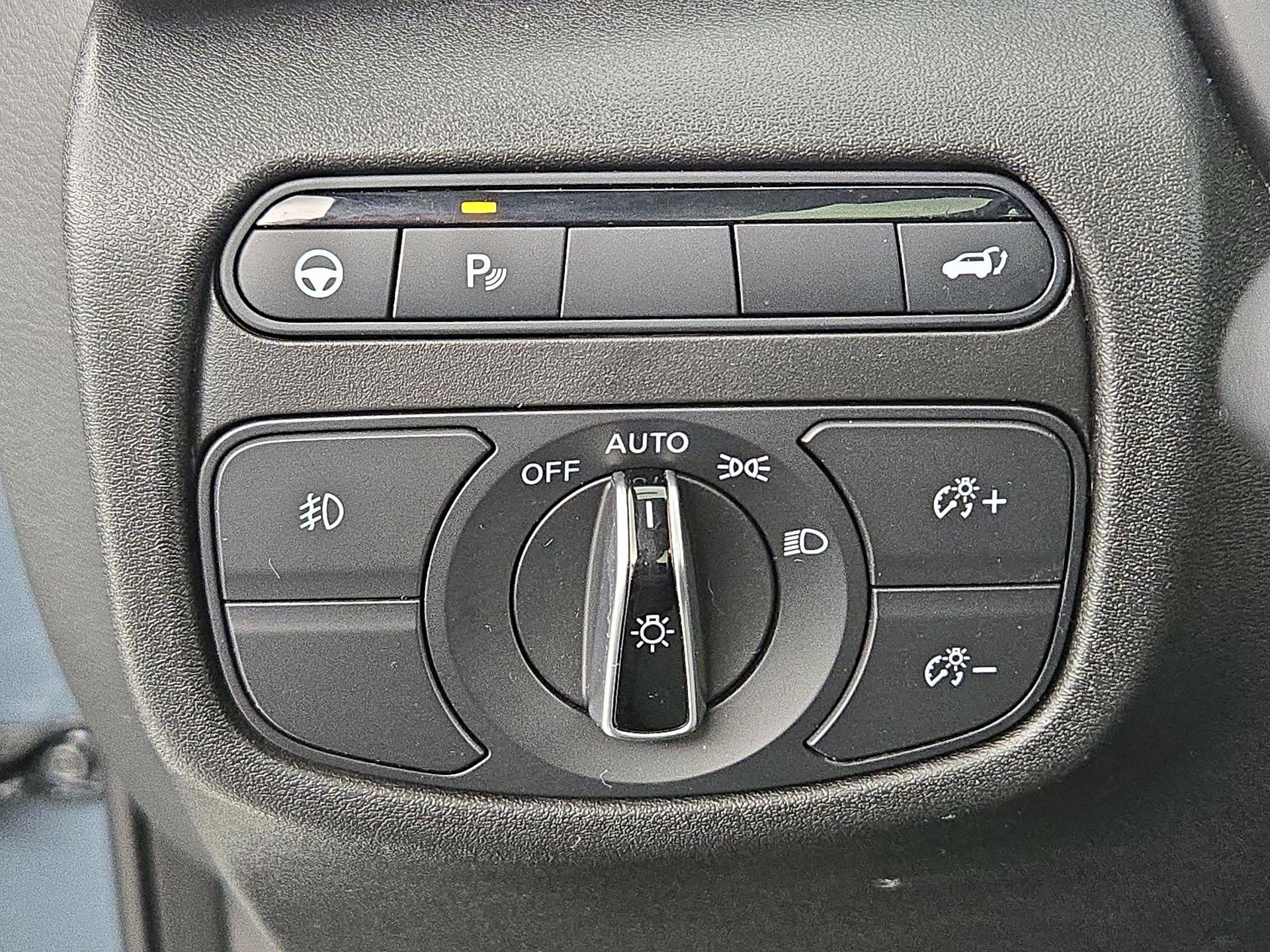 Thumbnail: 2022 INFINITI QX50 - 13