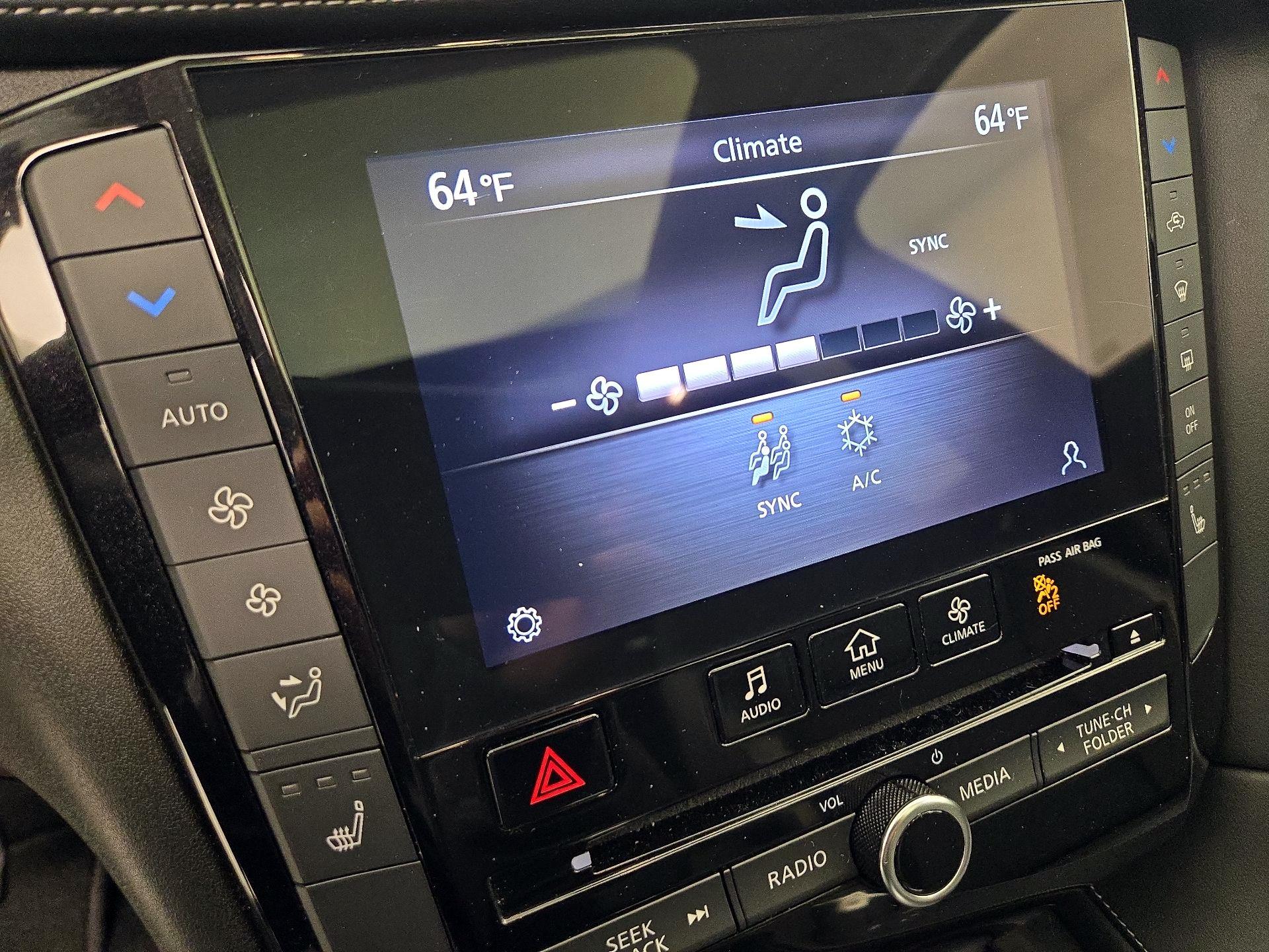 Thumbnail: 2022 INFINITI QX50 - 16