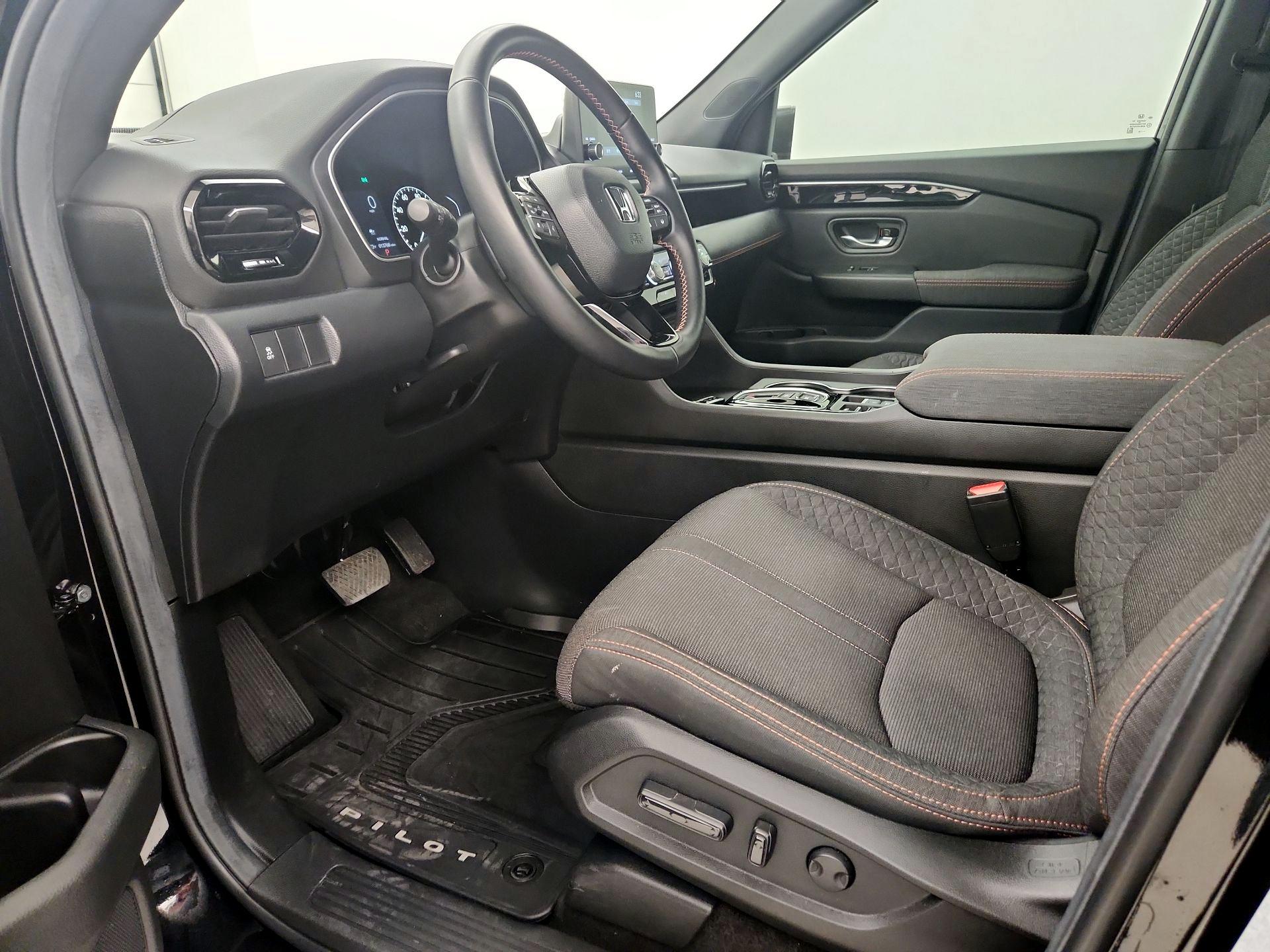 Thumbnail: 2025 Honda Pilot - 9