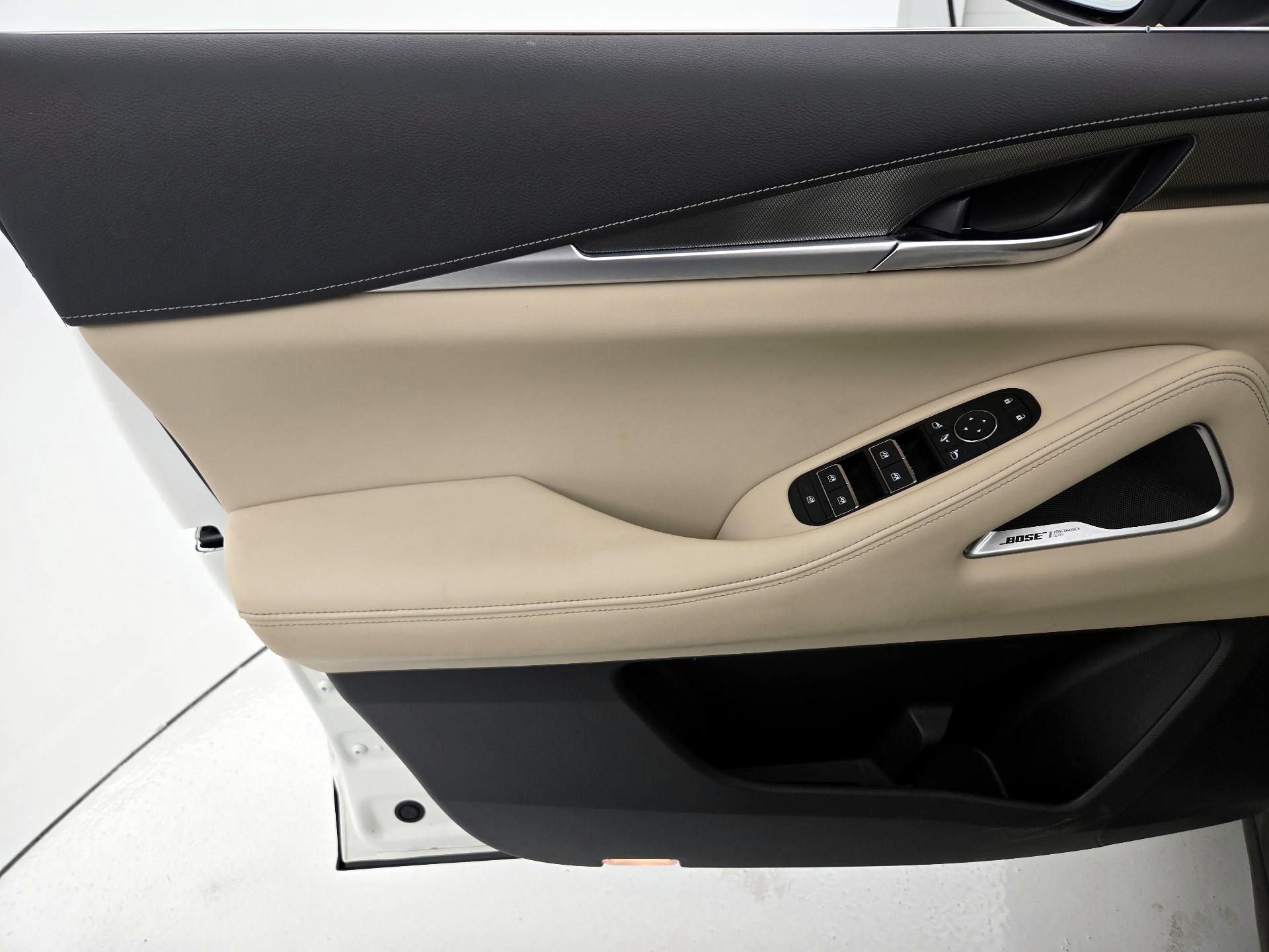 Thumbnail: 2023 INFINITI QX60 - 12