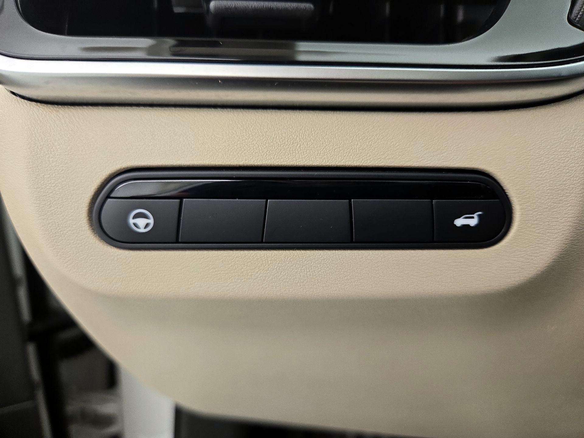 Thumbnail: 2023 INFINITI QX60 - 13