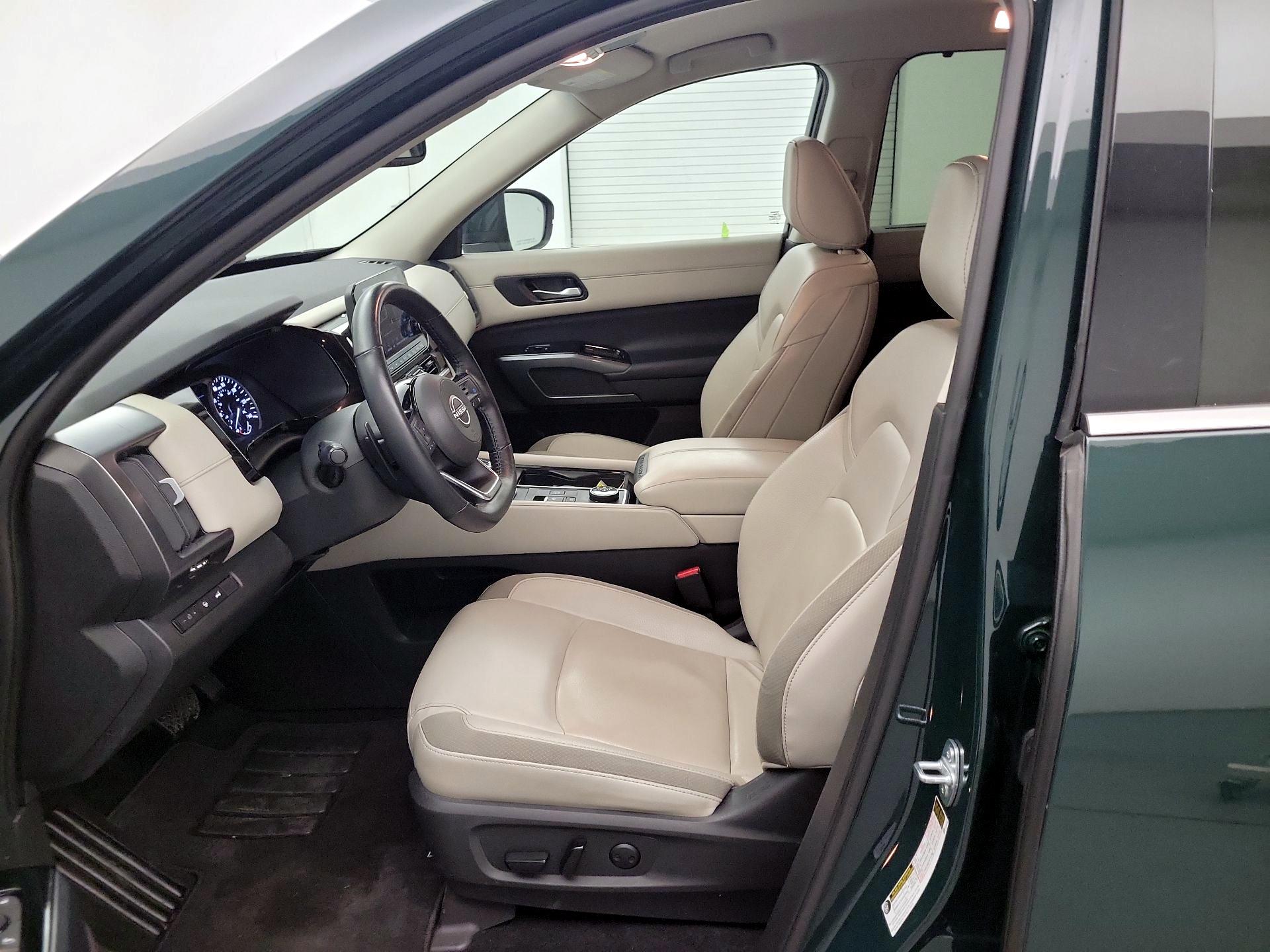 Thumbnail: 2022 Nissan Pathfinder - 11