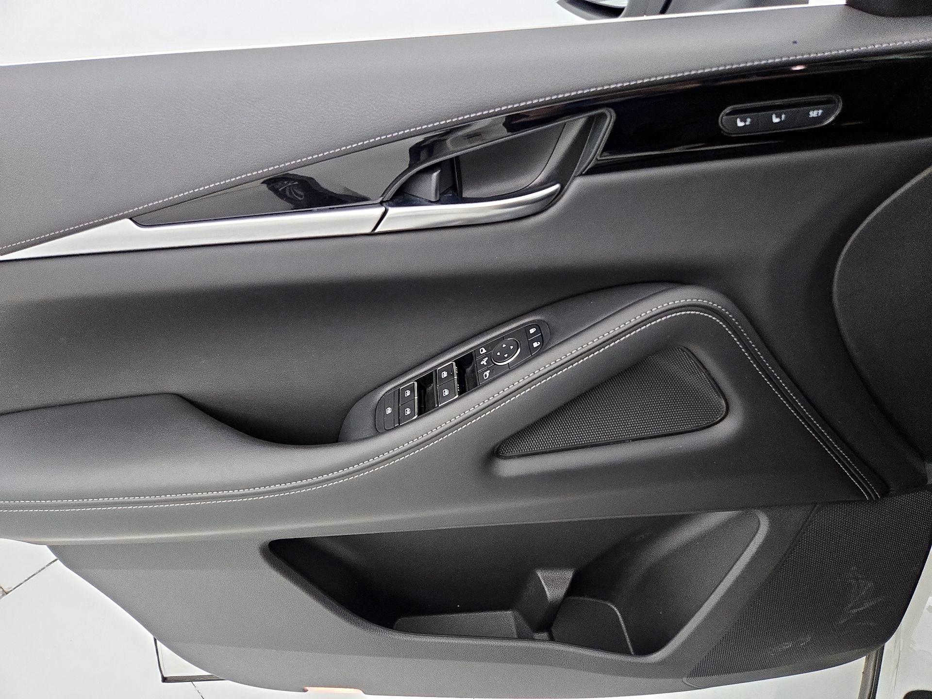Thumbnail: 2023 INFINITI QX60 - 12