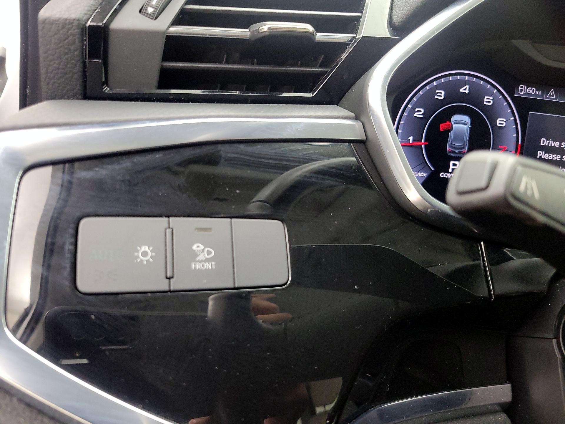 Thumbnail: 2020 Audi Q3 - 14