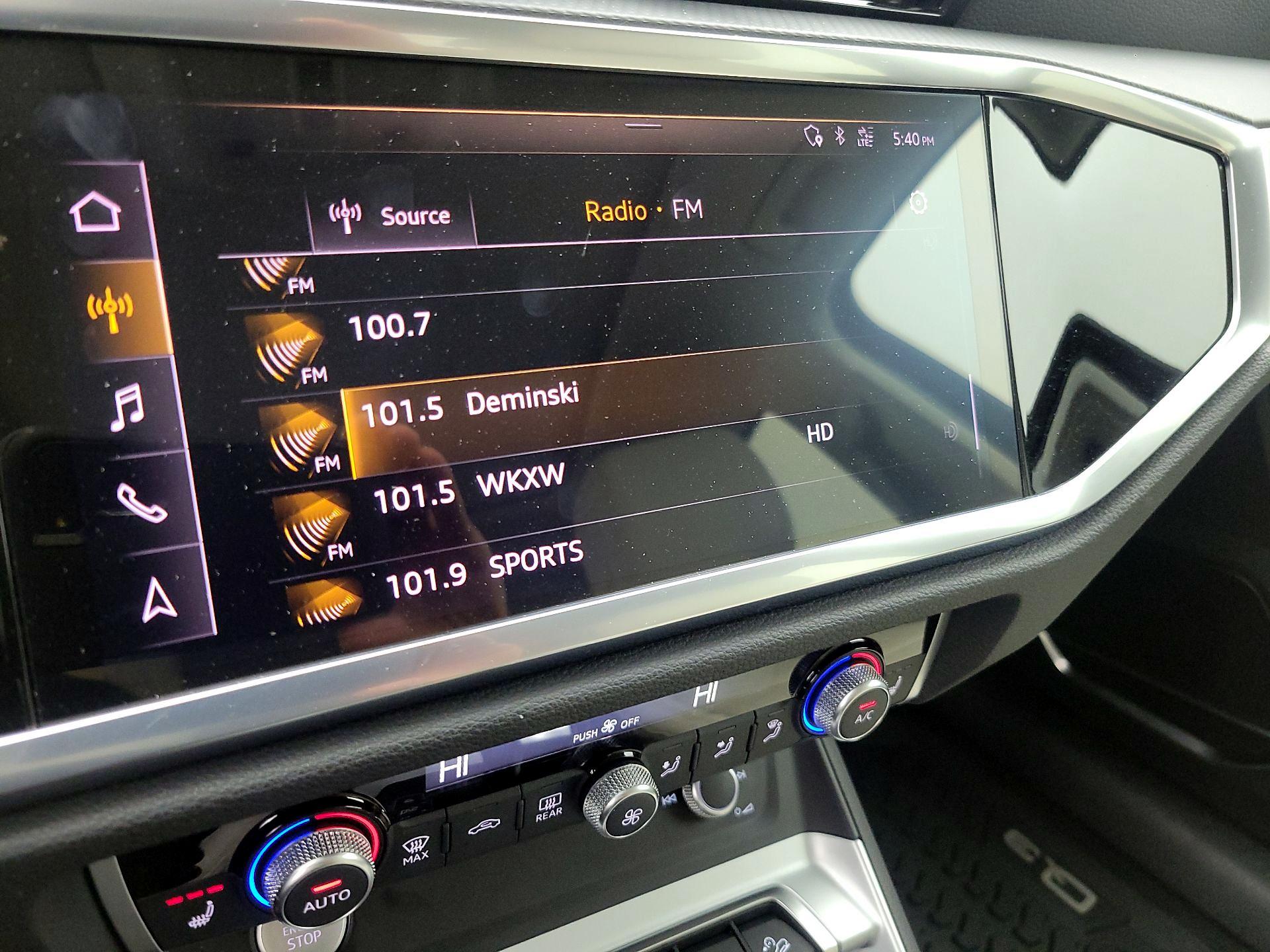 Thumbnail: 2020 Audi Q3 - 16