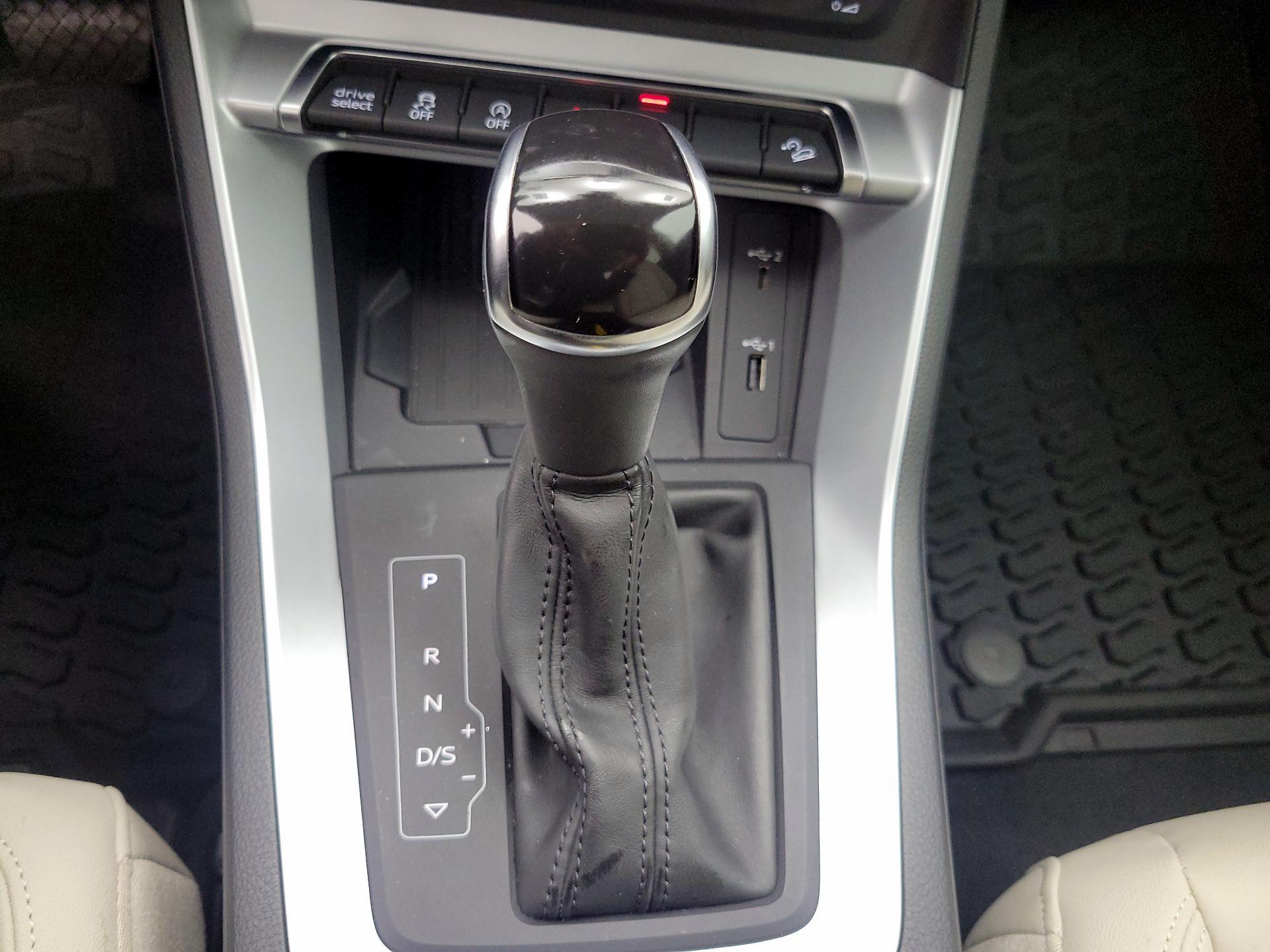 Thumbnail: 2020 Audi Q3 - 18