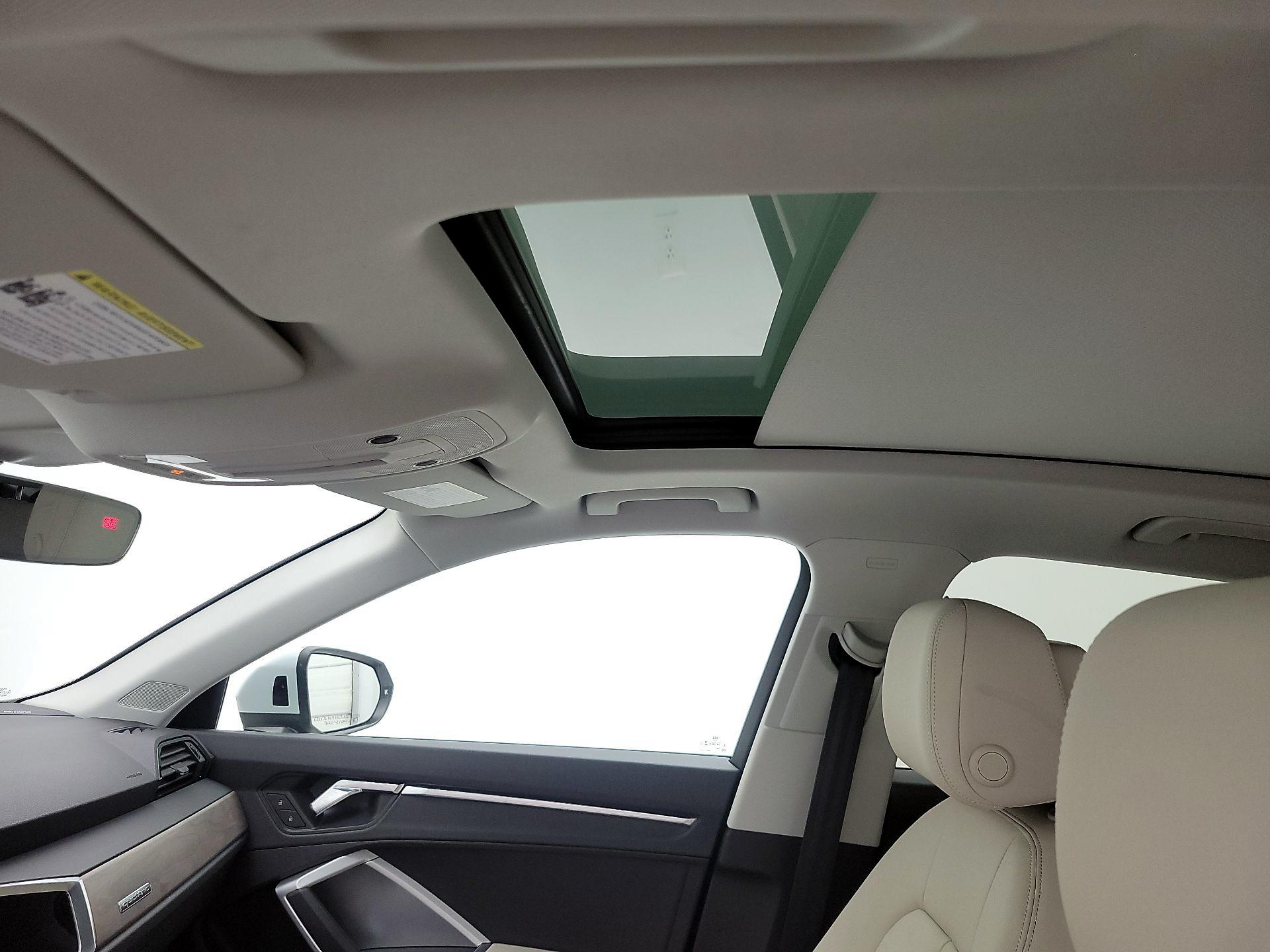 Thumbnail: 2020 Audi Q3 - 20