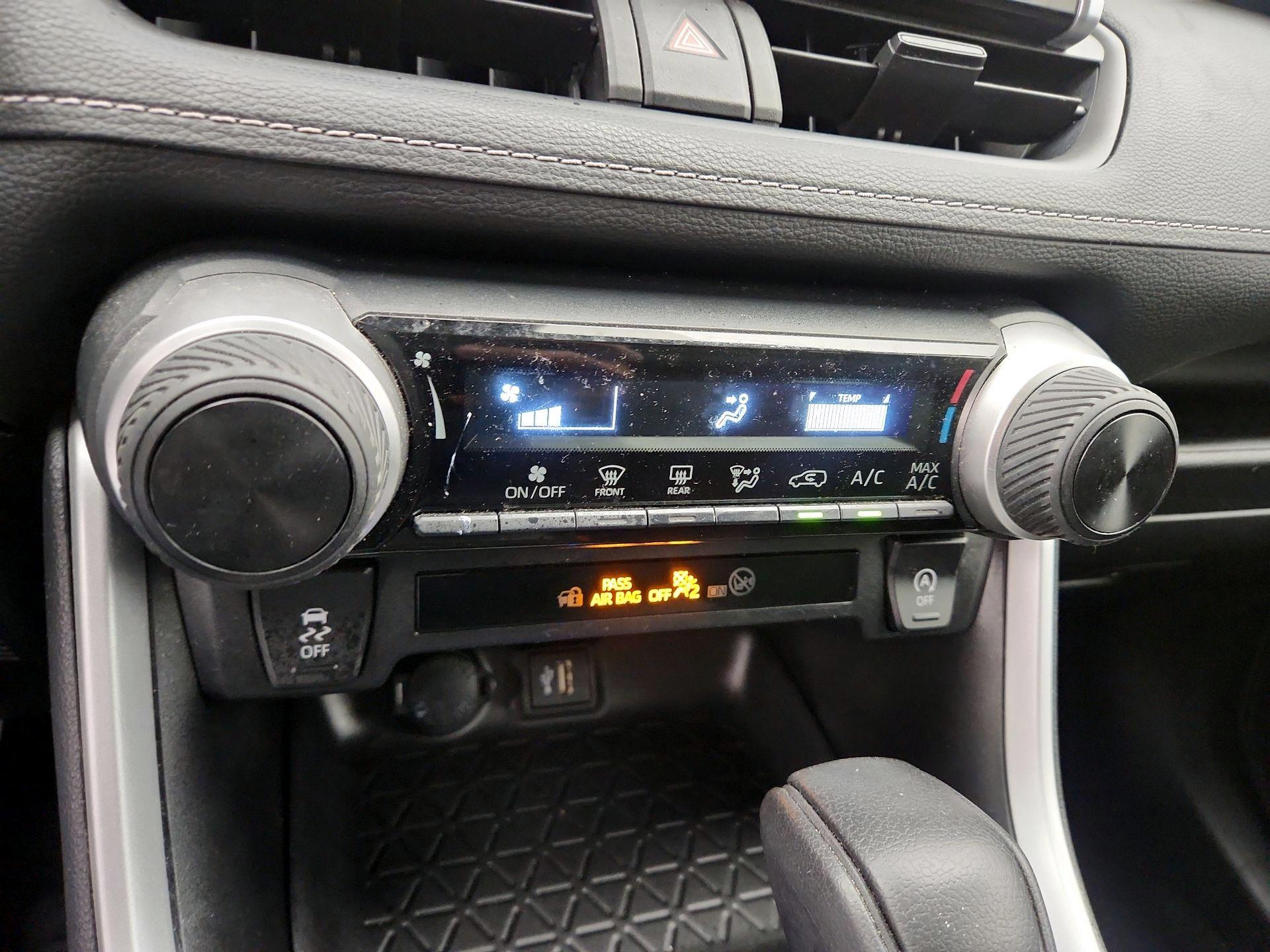 Thumbnail: 2023 Toyota RAV4 - 16