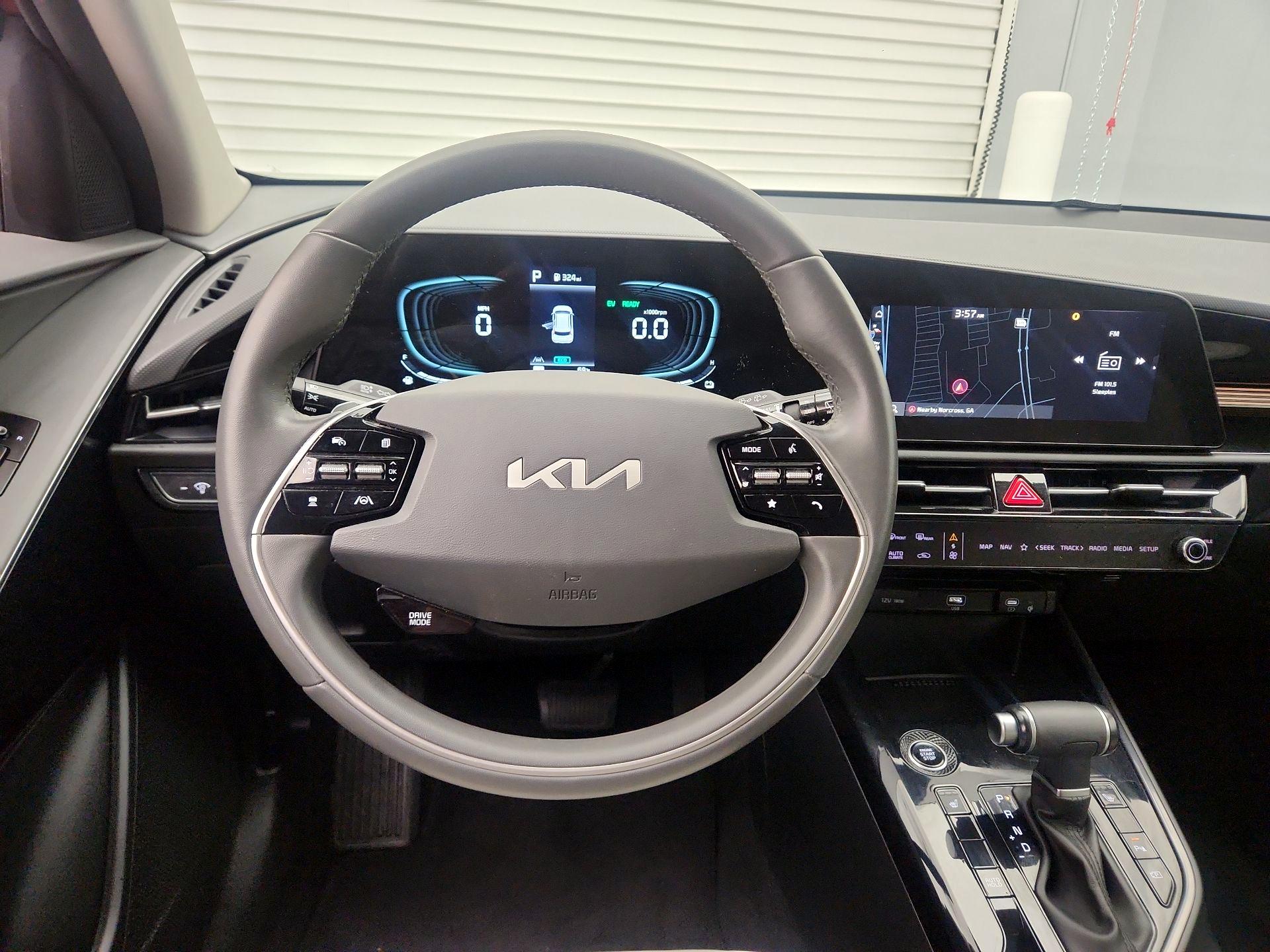 Thumbnail: 2023 Kia Niro - 10