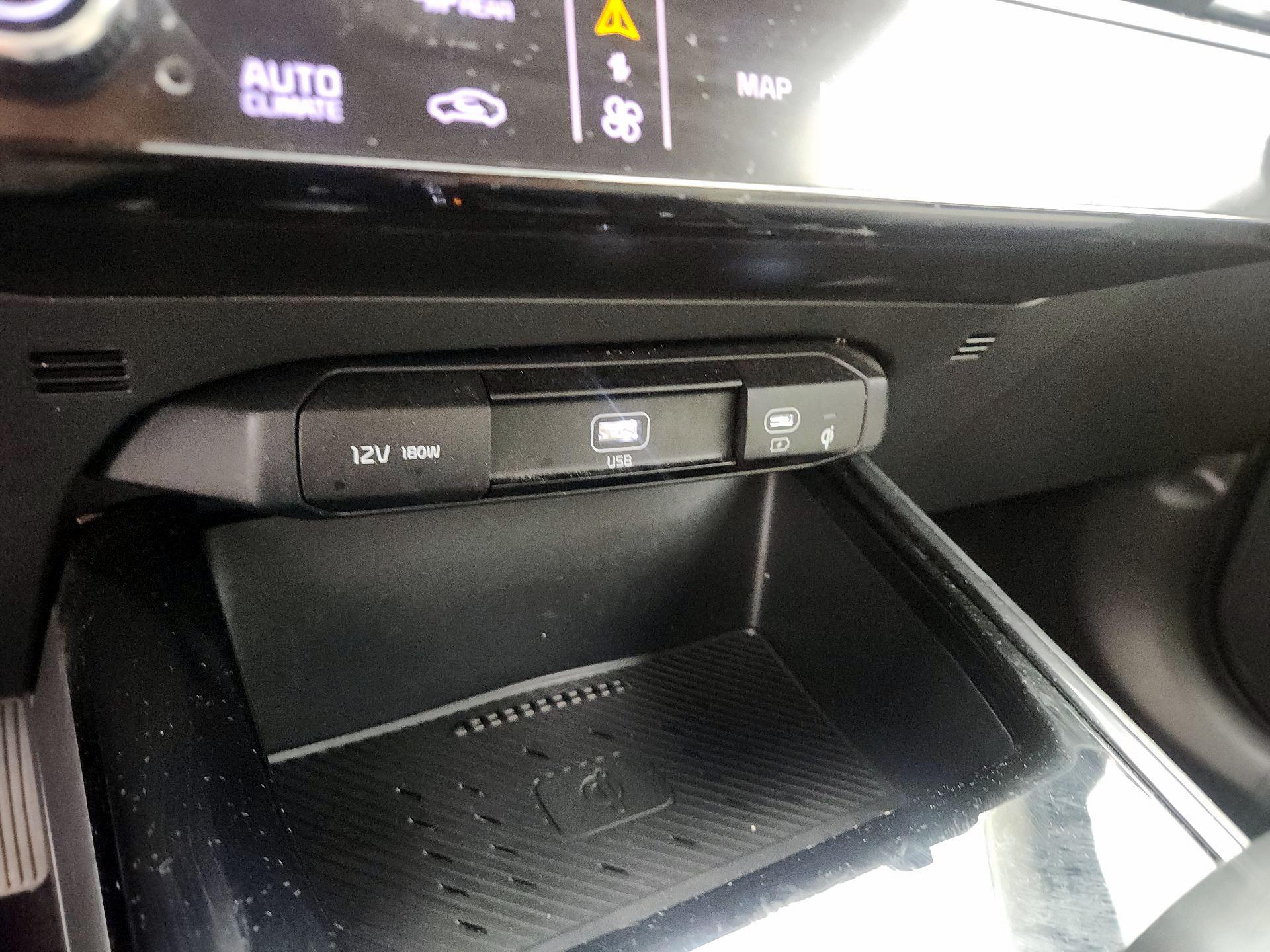 Thumbnail: 2023 Kia Niro - 19