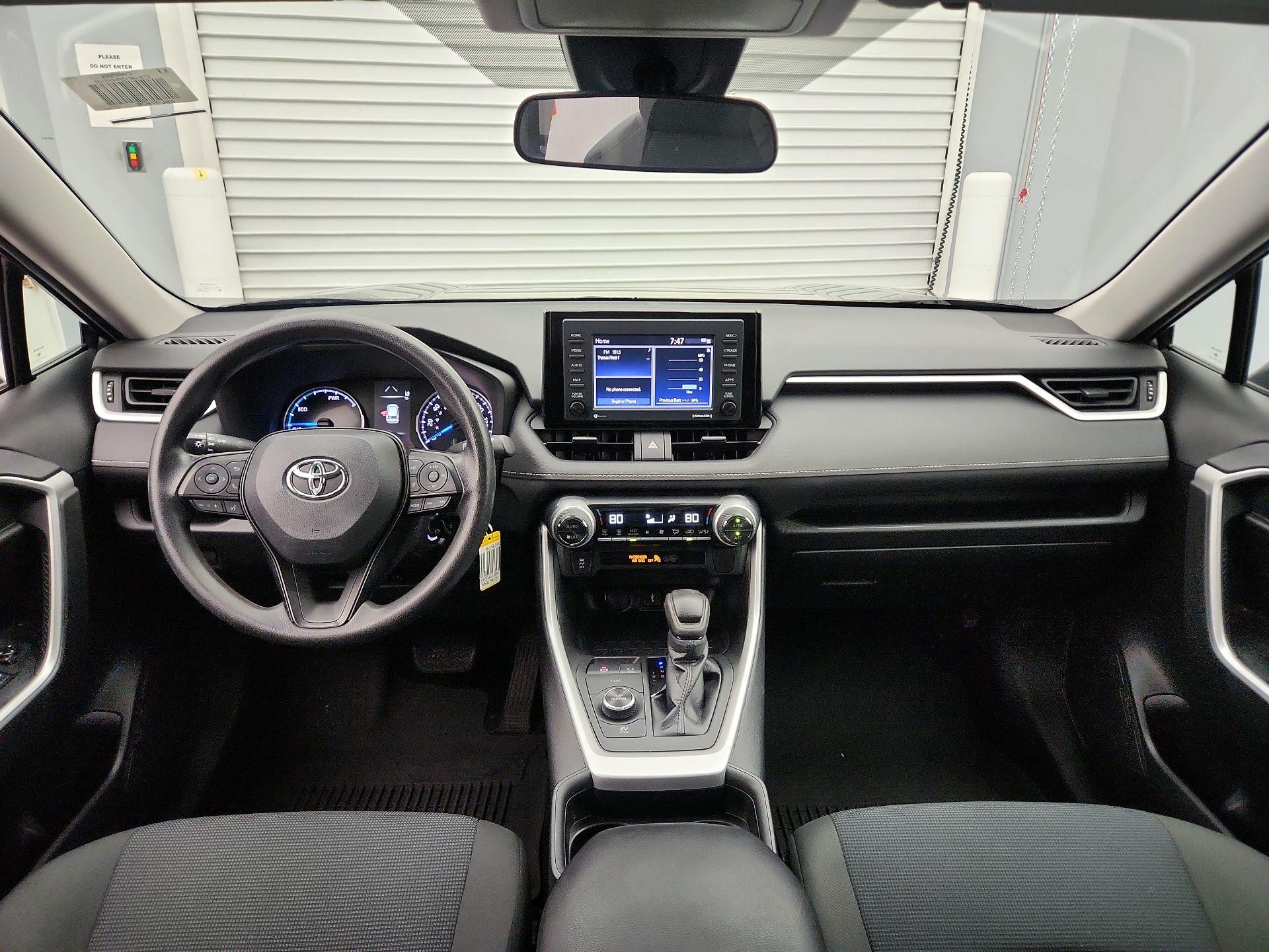 Thumbnail: 2021 Toyota RAV4 - 9