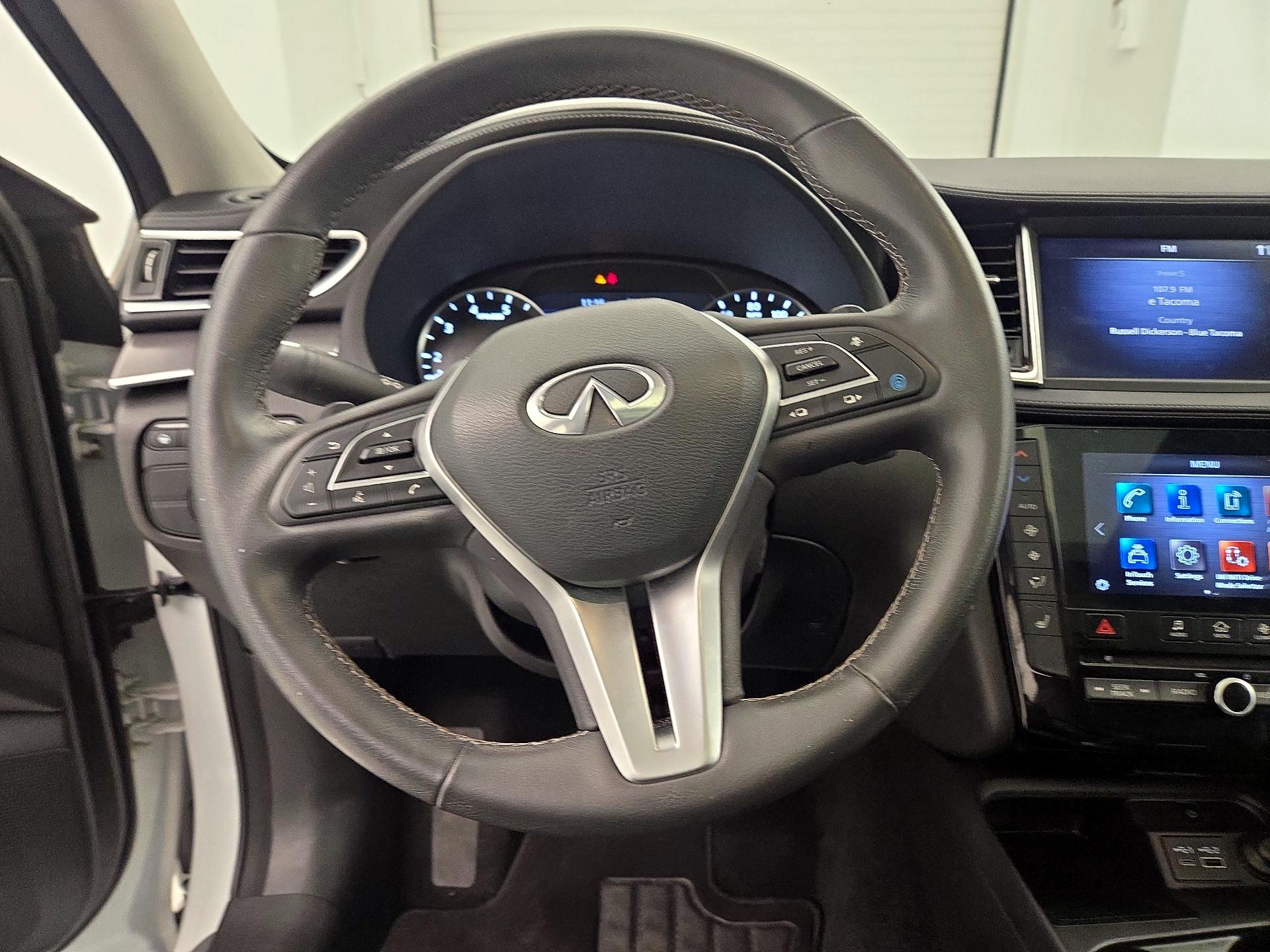 Thumbnail: 2023 INFINITI QX50 - 10
