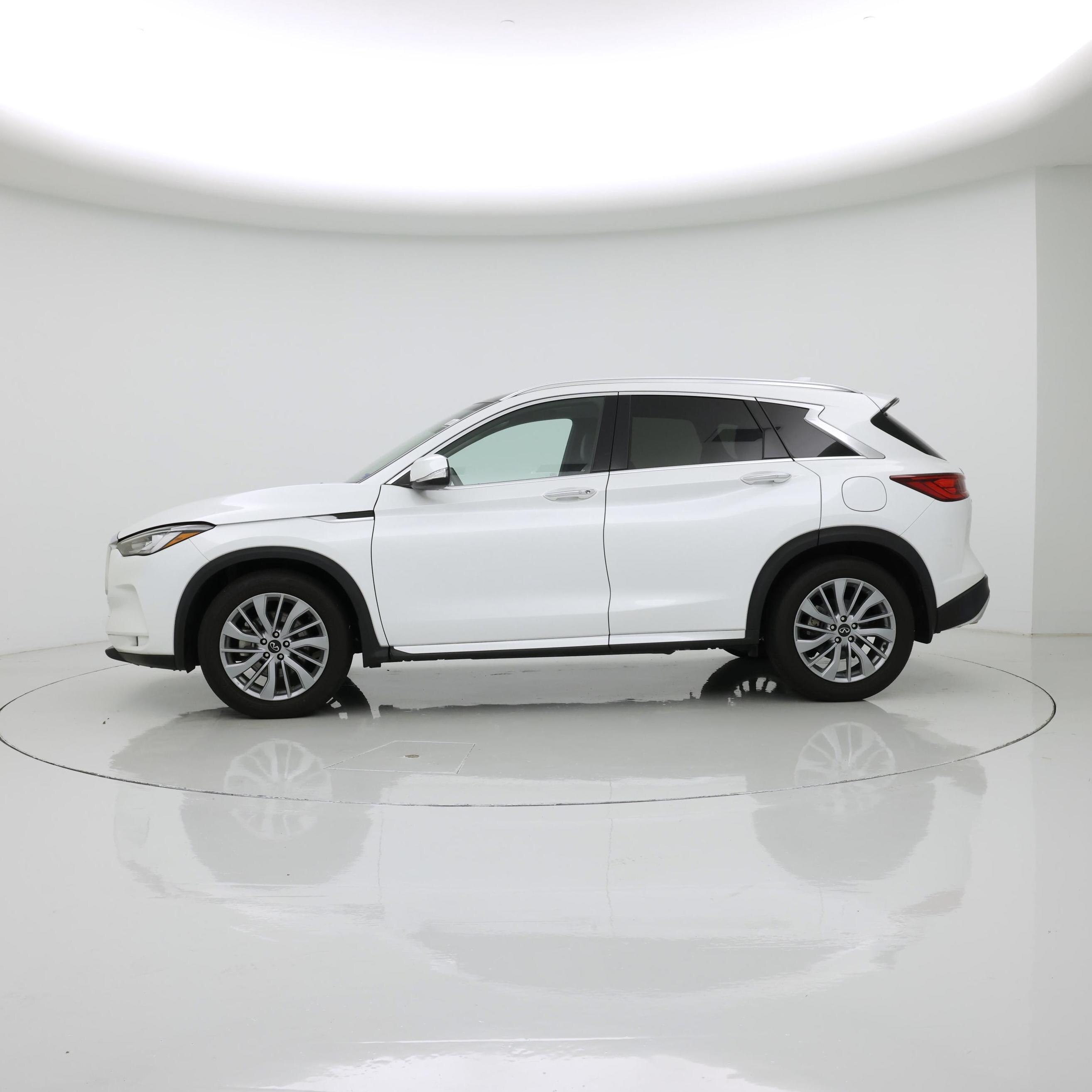 Thumbnail: 2023 INFINITI QX50 - 3