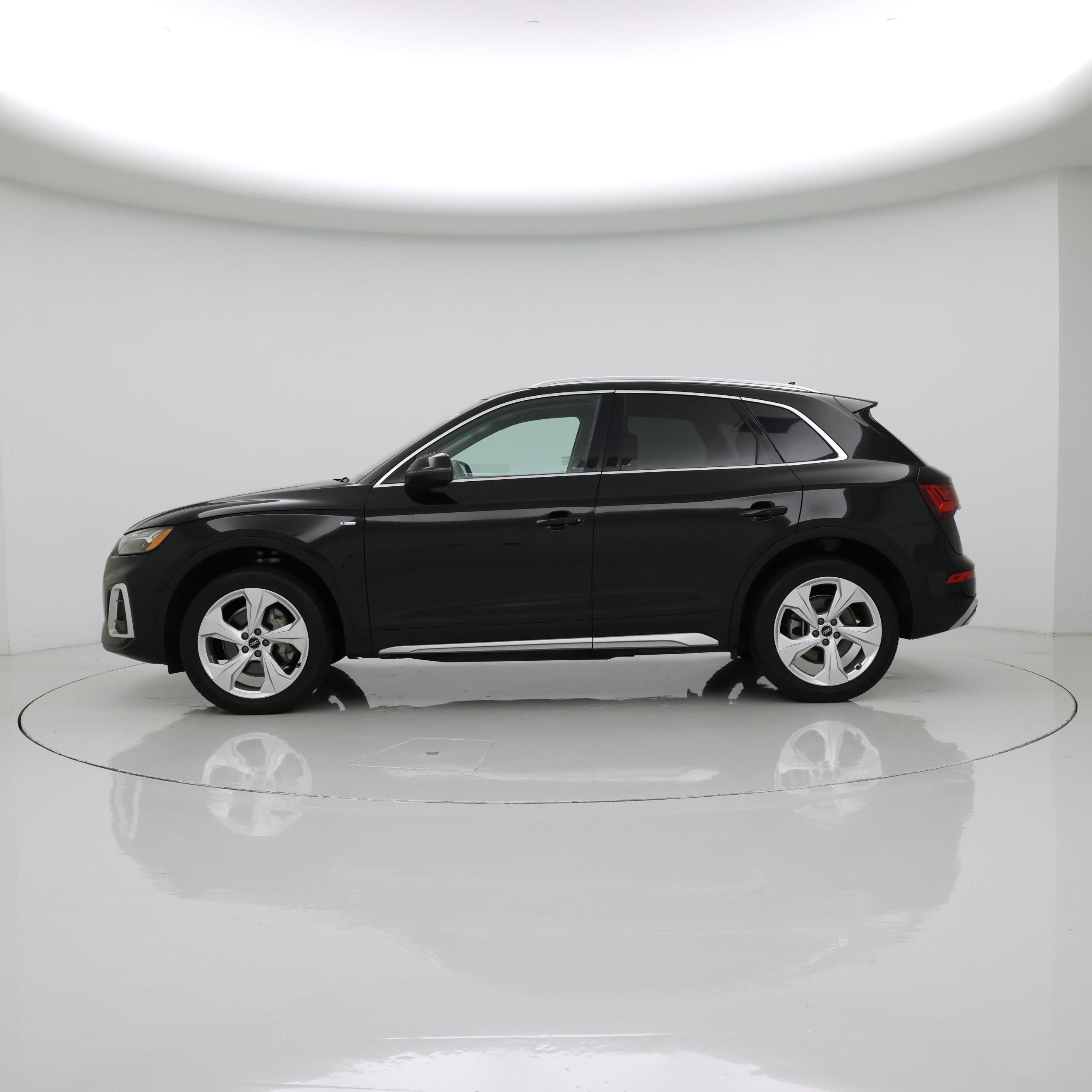 Thumbnail: 2023 Audi Q5 - 3