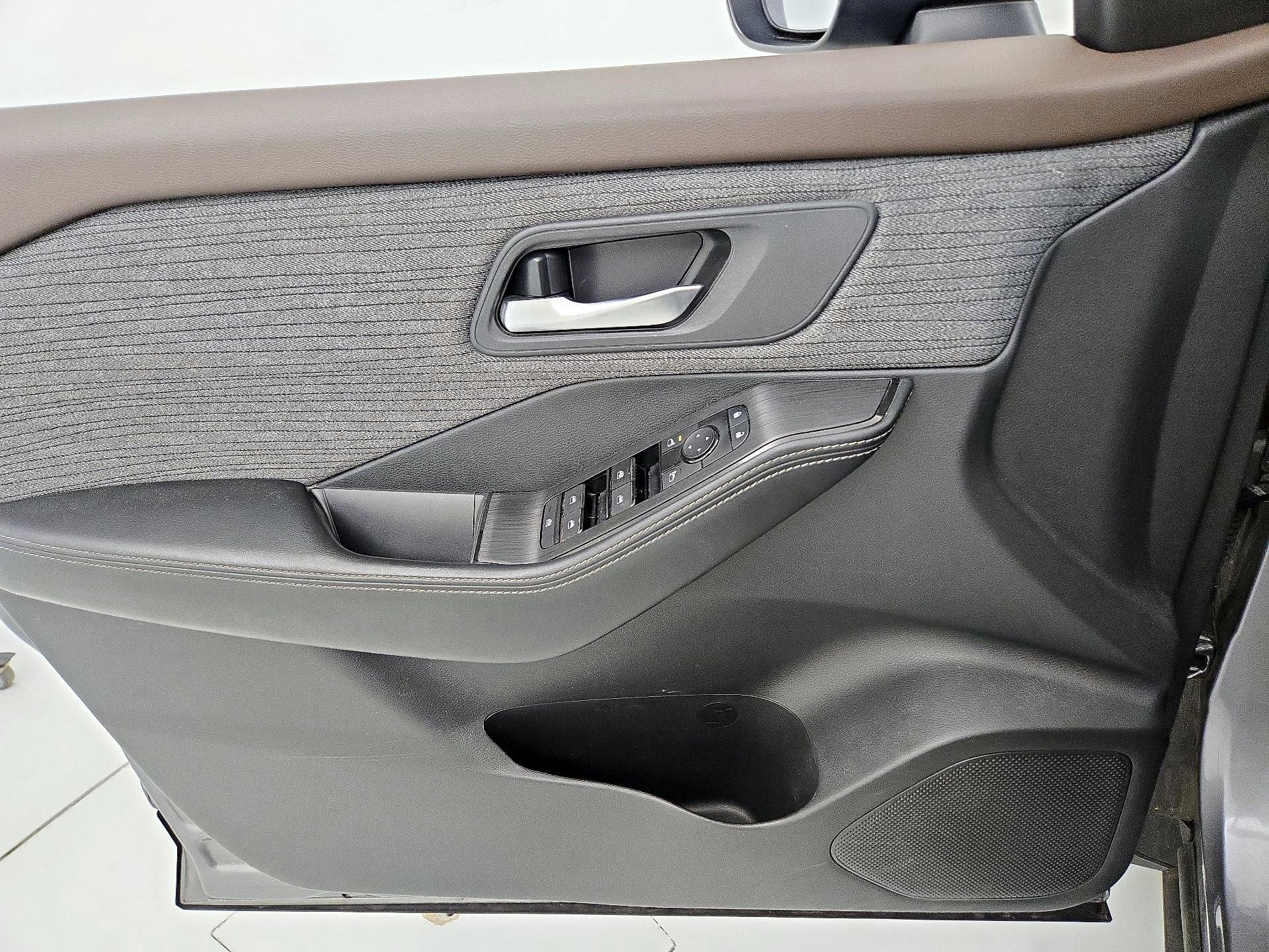 Thumbnail: 2023 Nissan Rogue - 12