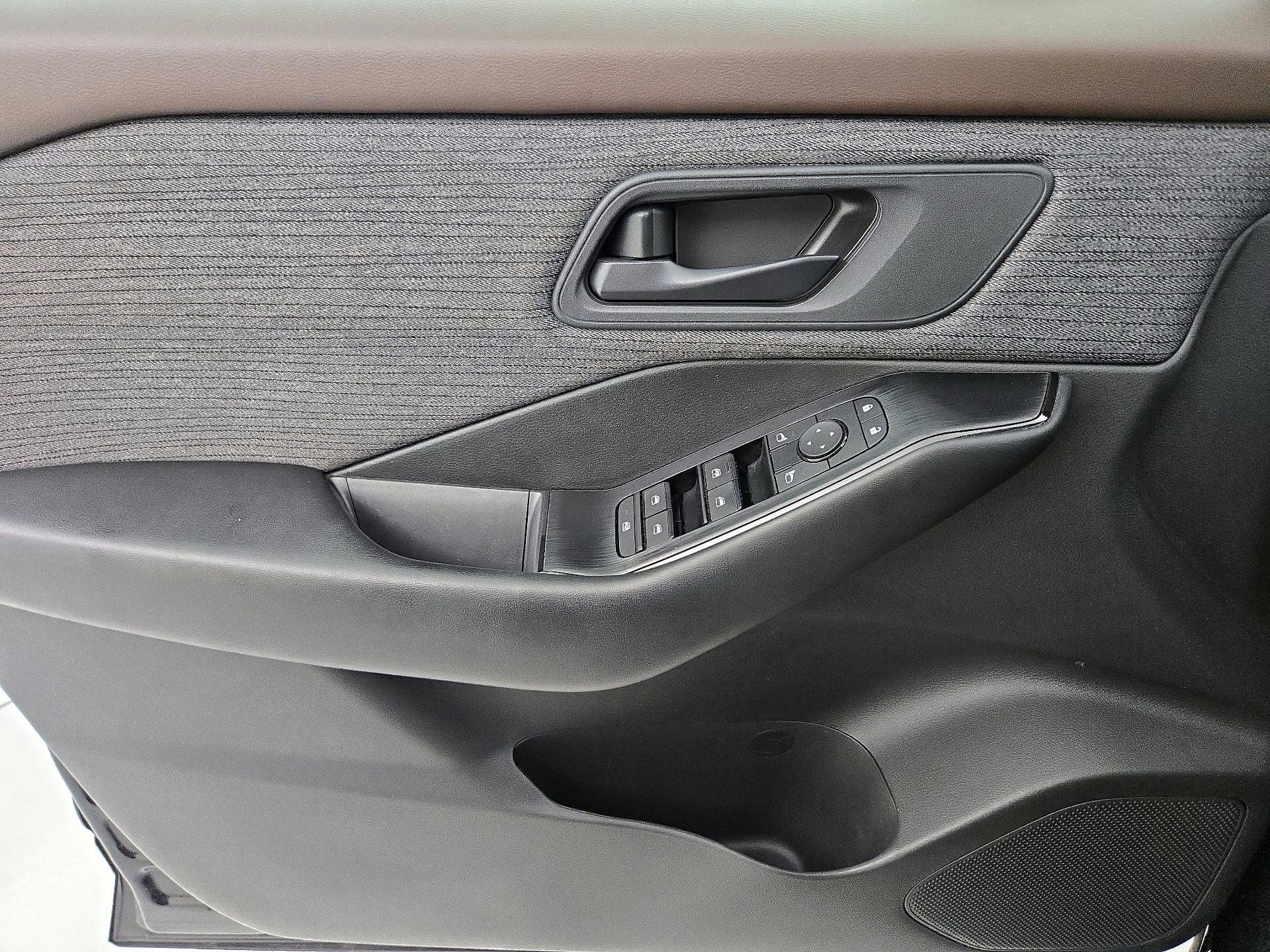 Thumbnail: 2023 Nissan Rogue - 12