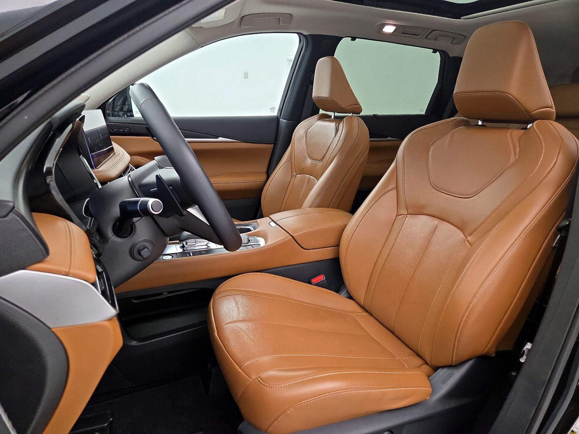 Thumbnail: 2023 INFINITI QX60 - 11