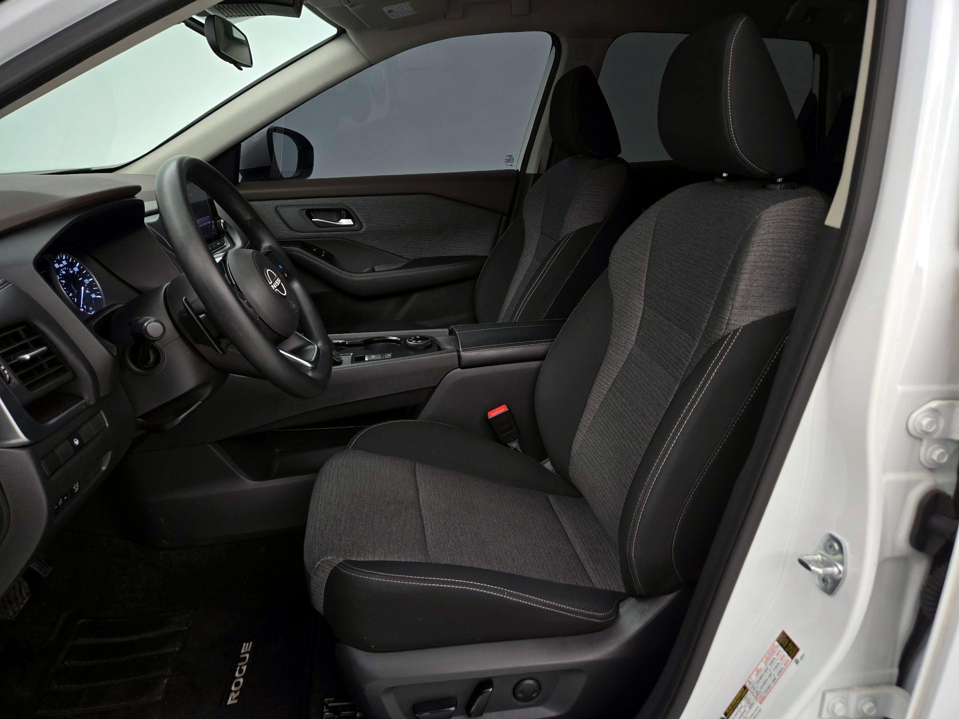 Thumbnail: 2023 Nissan Rogue - 11