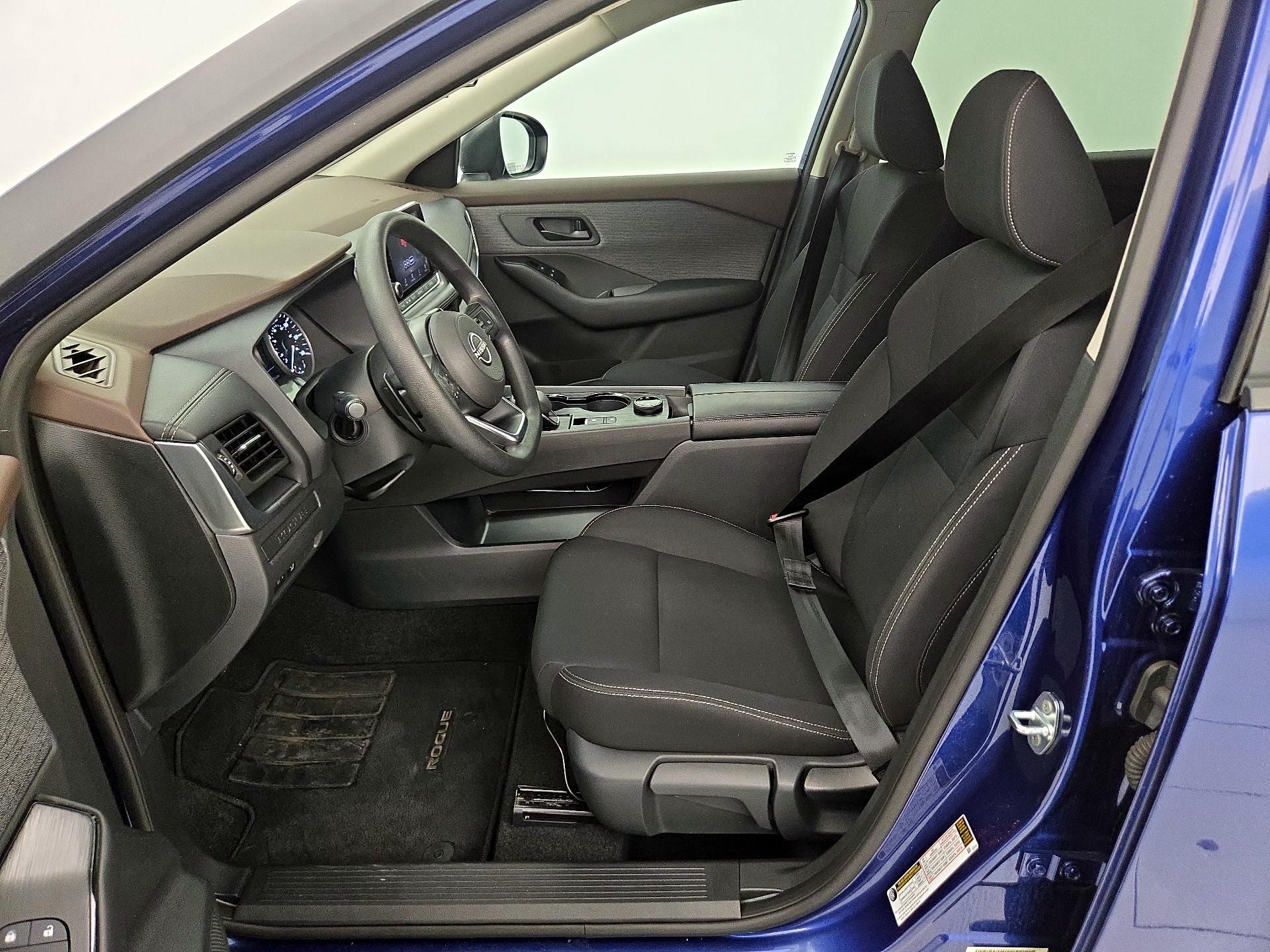 Thumbnail: 2023 Nissan Rogue - 11