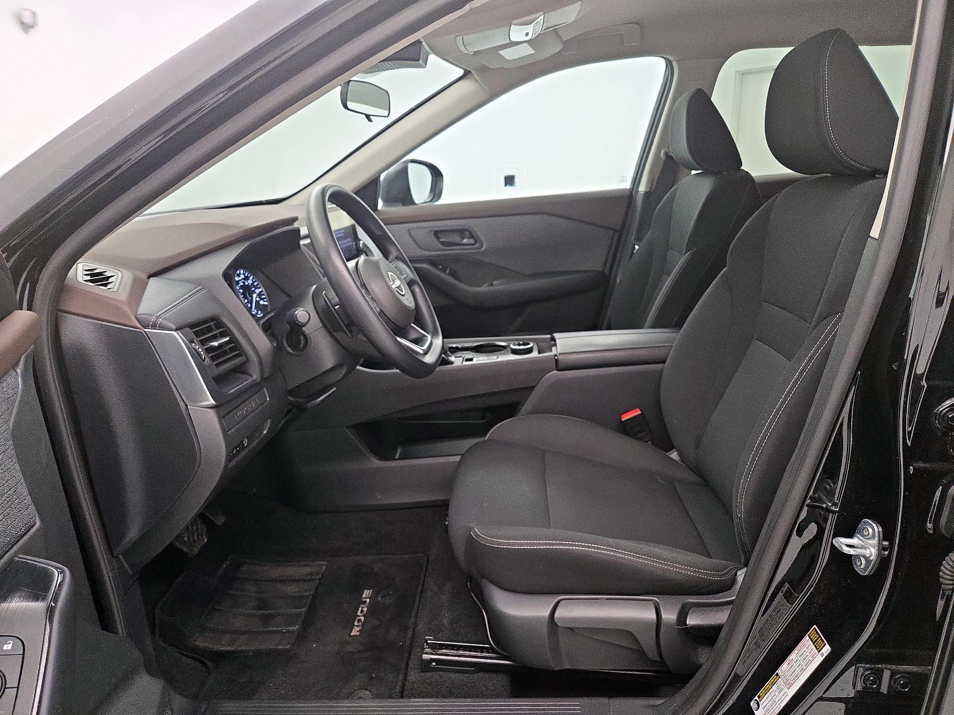 Thumbnail: 2023 Nissan Rogue - 11