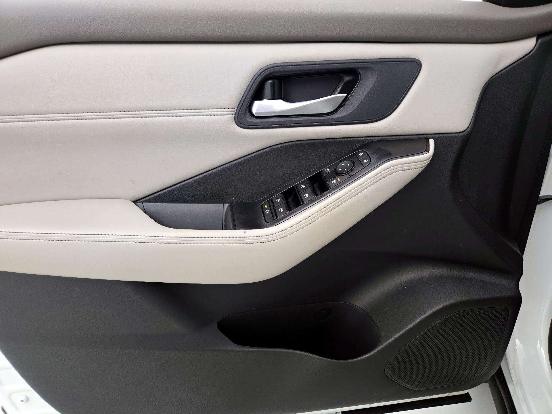 Thumbnail: 2023 Nissan Rogue - 12