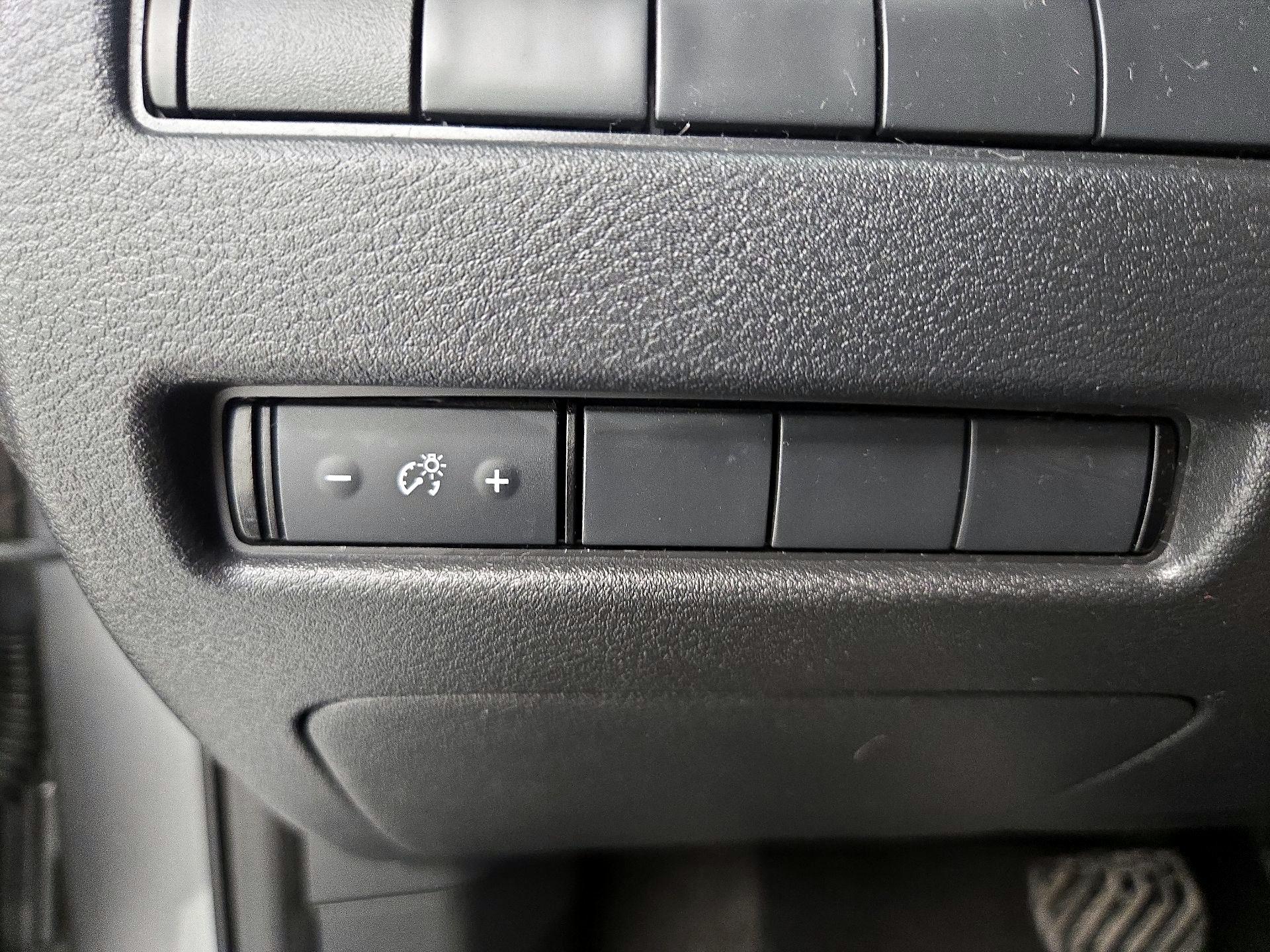 Thumbnail: 2021 Nissan Rogue - 13