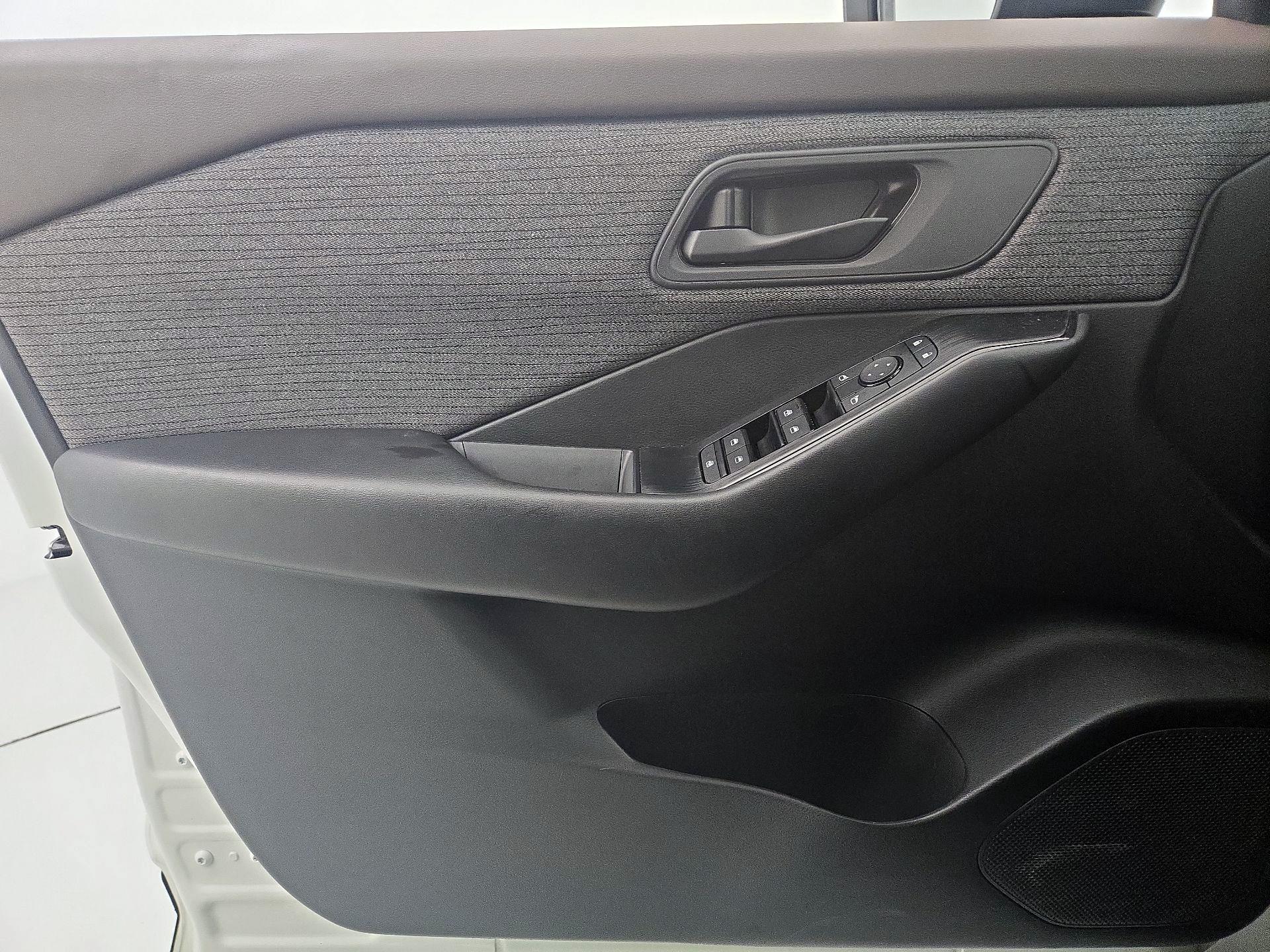 Thumbnail: 2023 Nissan Rogue - 12