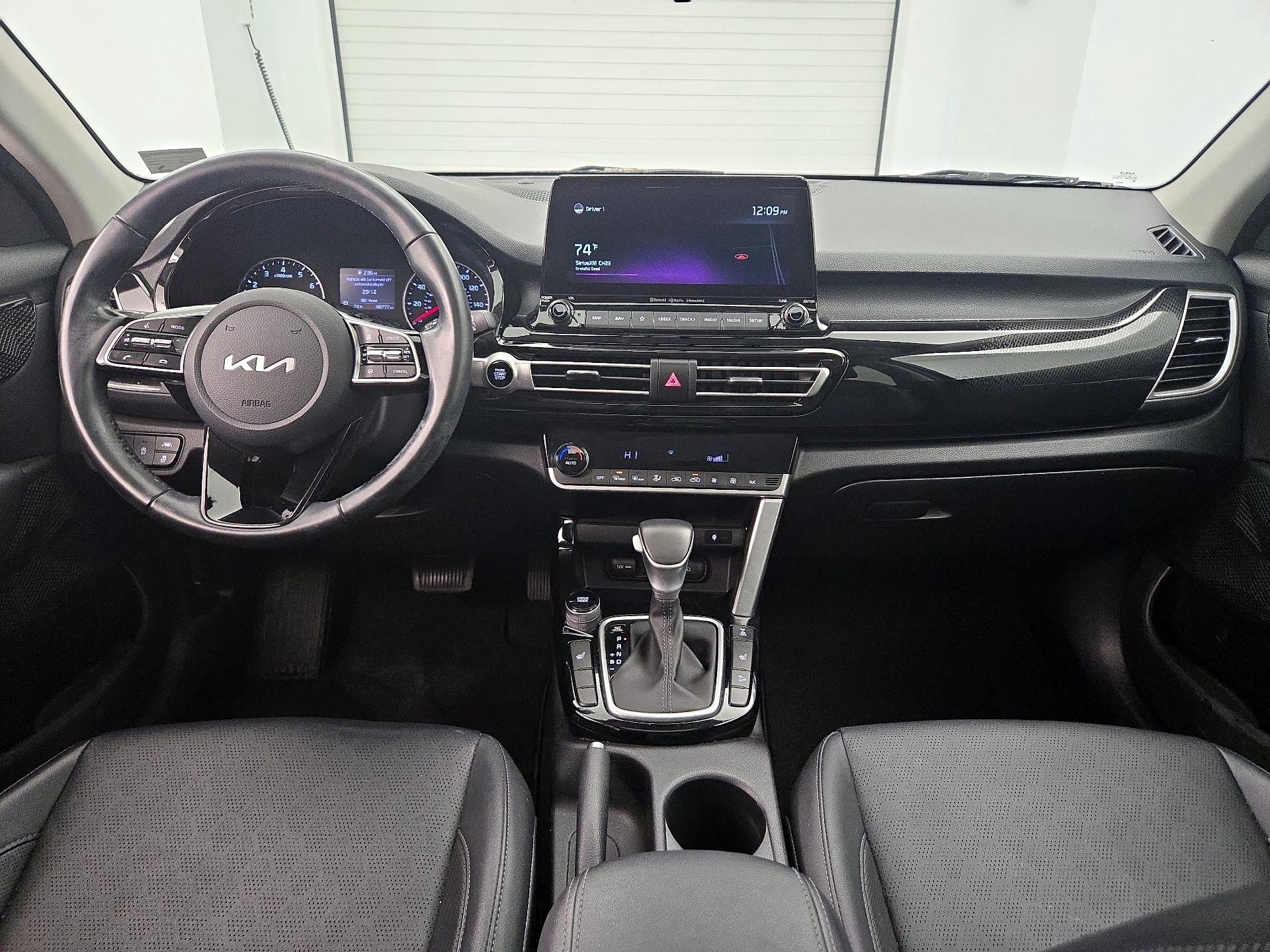 Thumbnail: 2022 Kia Seltos - 9