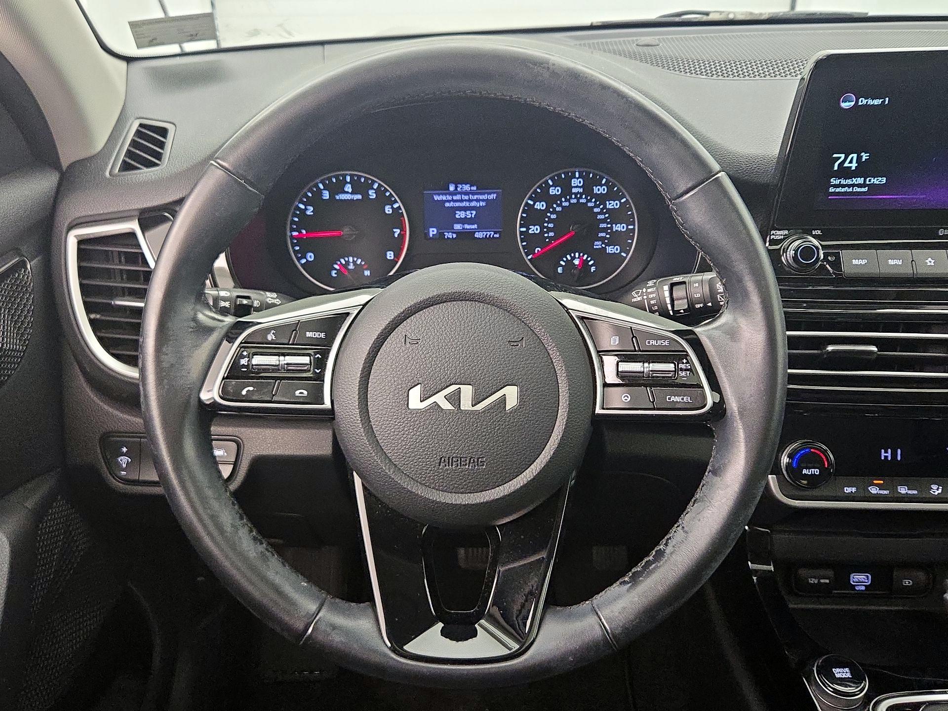 Thumbnail: 2022 Kia Seltos - 10