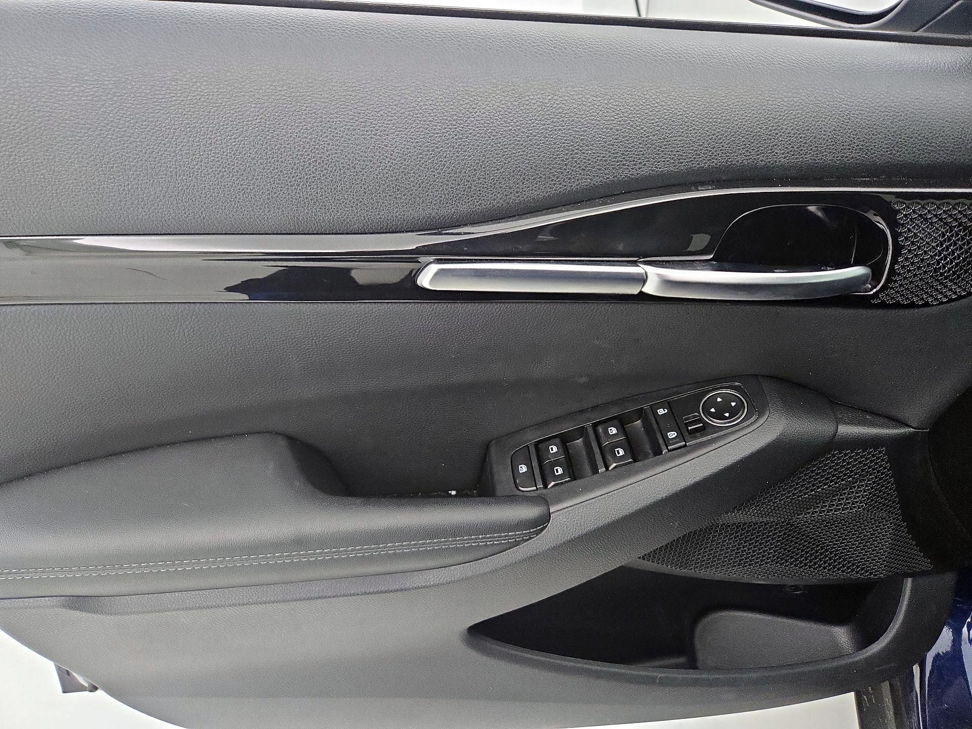 Thumbnail: 2022 Kia Seltos - 12