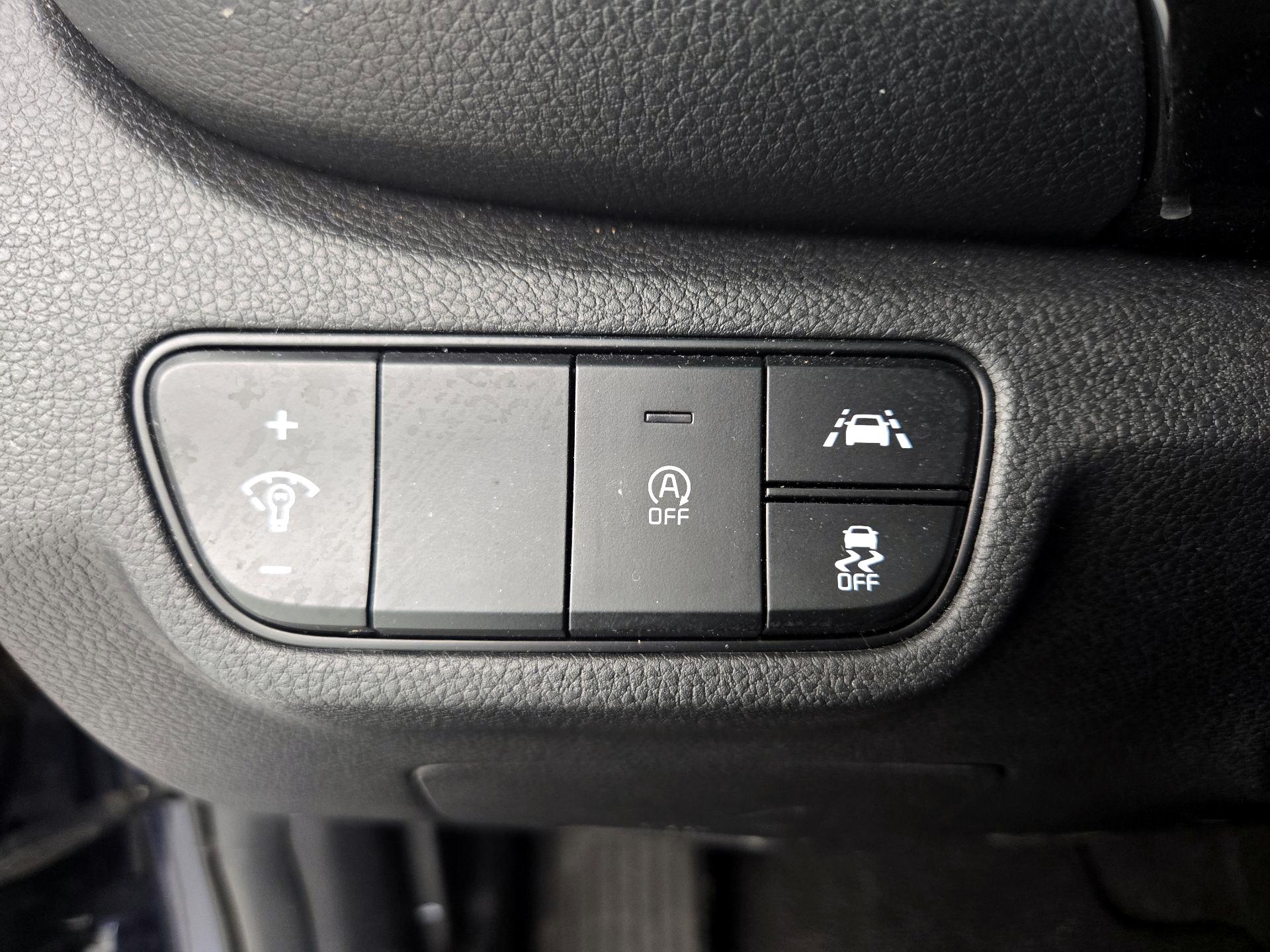 Thumbnail: 2022 Kia Seltos - 13