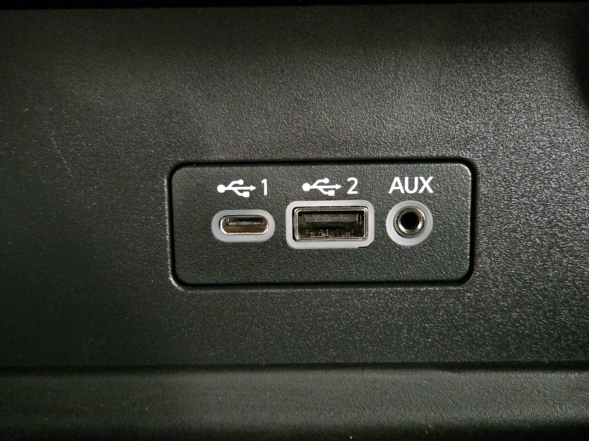 Thumbnail: 2023 Nissan Sentra - 18