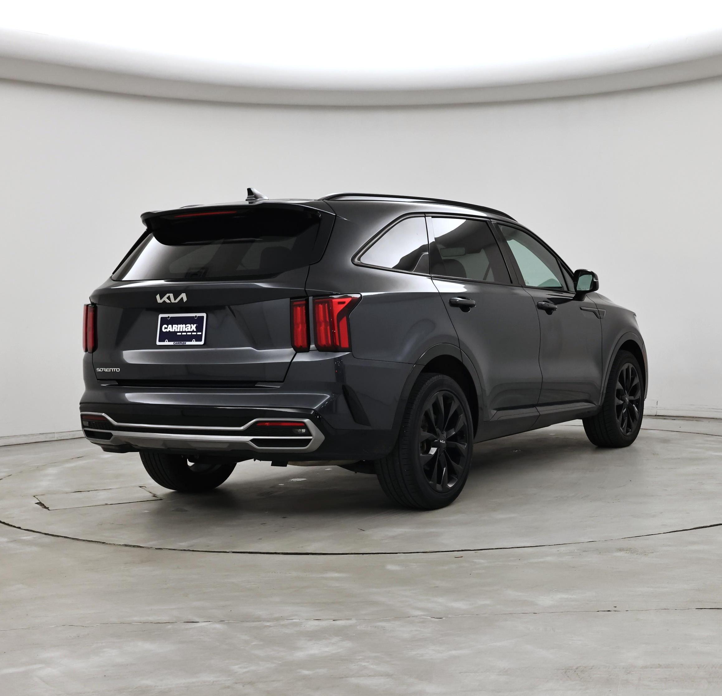 Thumbnail: 2023 Kia Sorento - 8