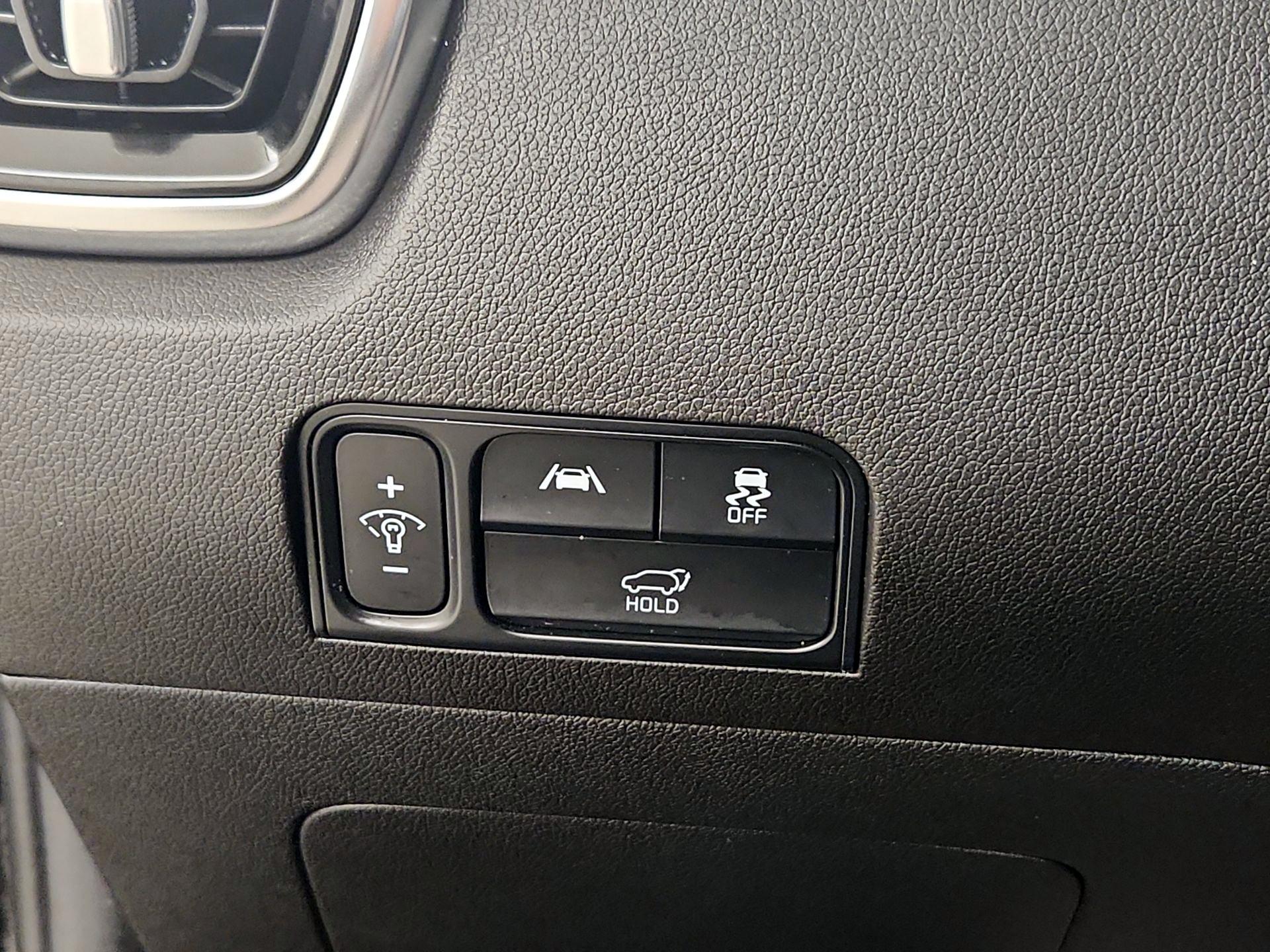 Thumbnail: 2023 Kia Sorento - 11